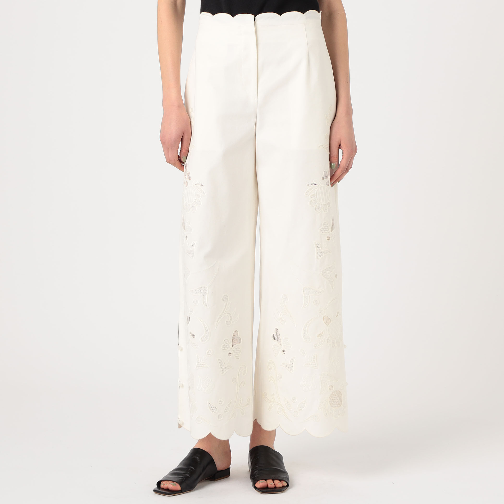 トゥモローランド ダマスクスエンブロイダリー セミワイドパンツカット