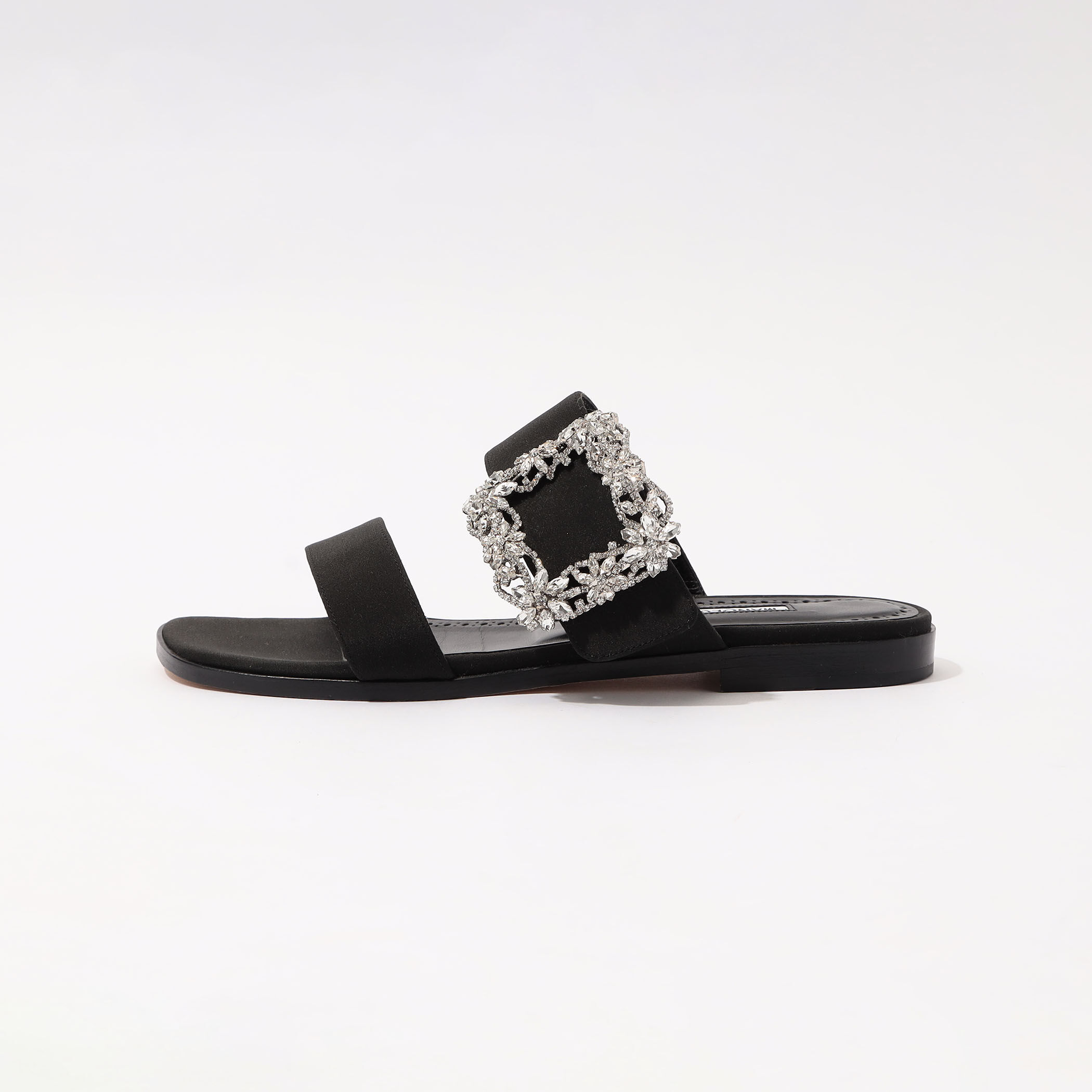 MANOLO BLAHNIK TITUBAFLAT_JEWEL フラットサンダル｜トゥモローランド