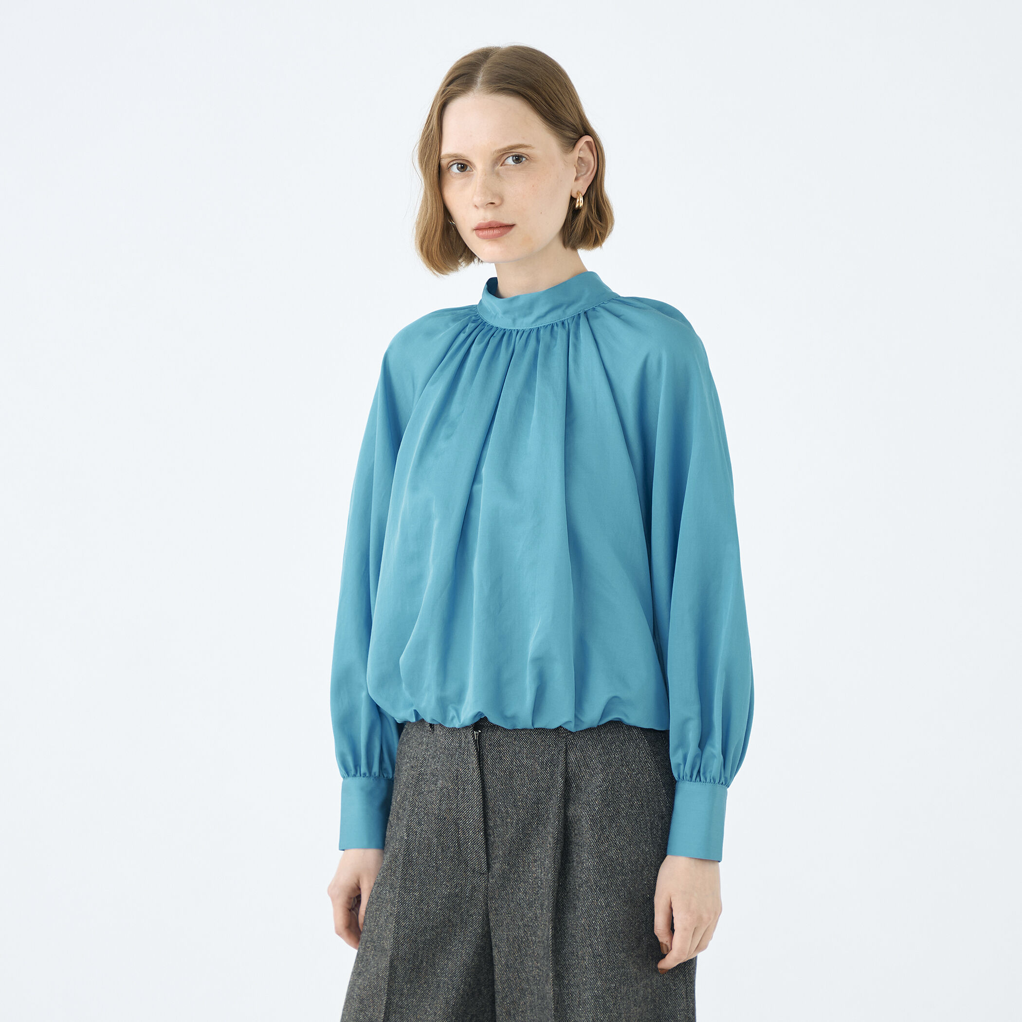 コットンシルクサテン 2-wayボウタイブラウス｜トゥモローランド 公式通販