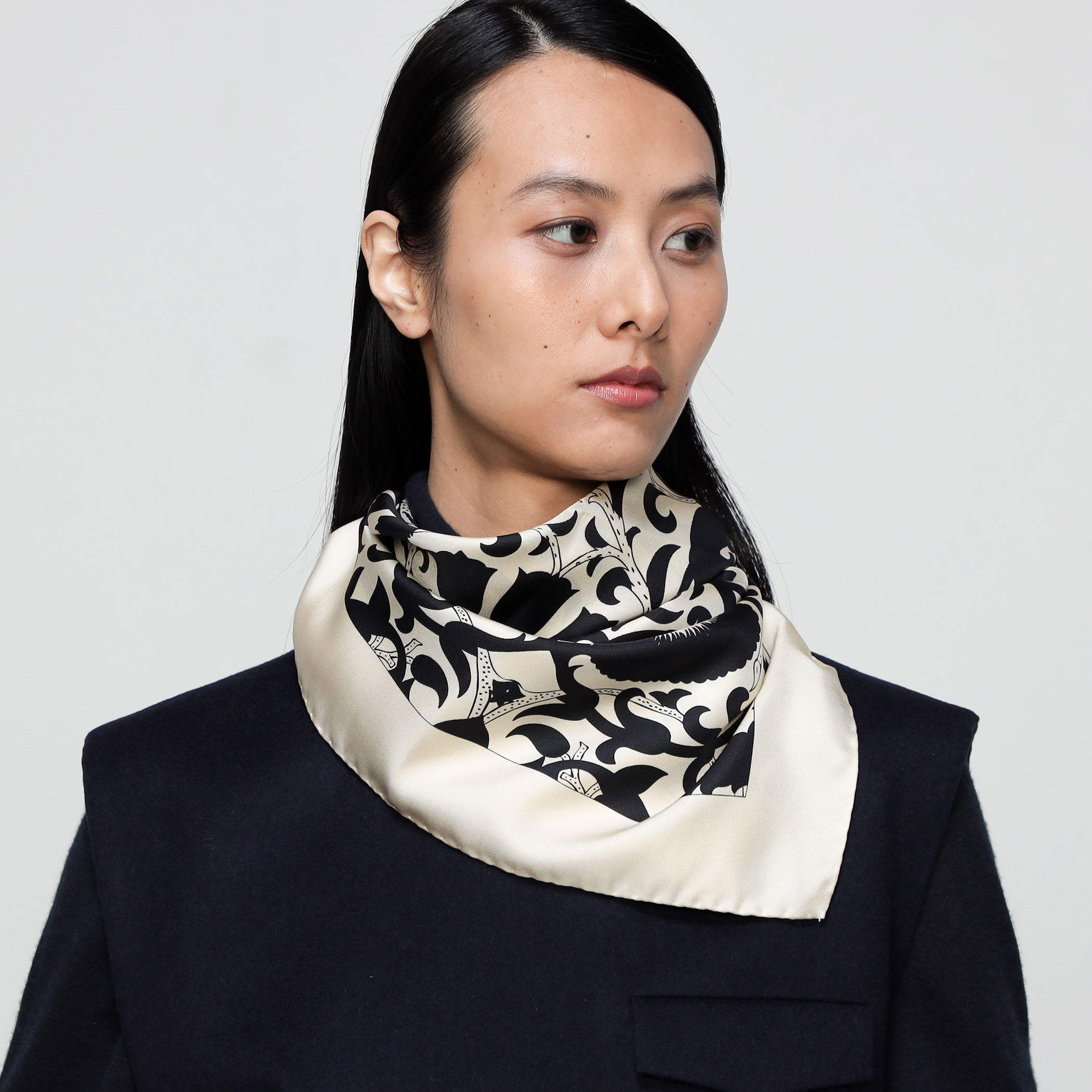 新品タグ付】エストネーションEUROPEAN CULTUREシルクブラウスXS