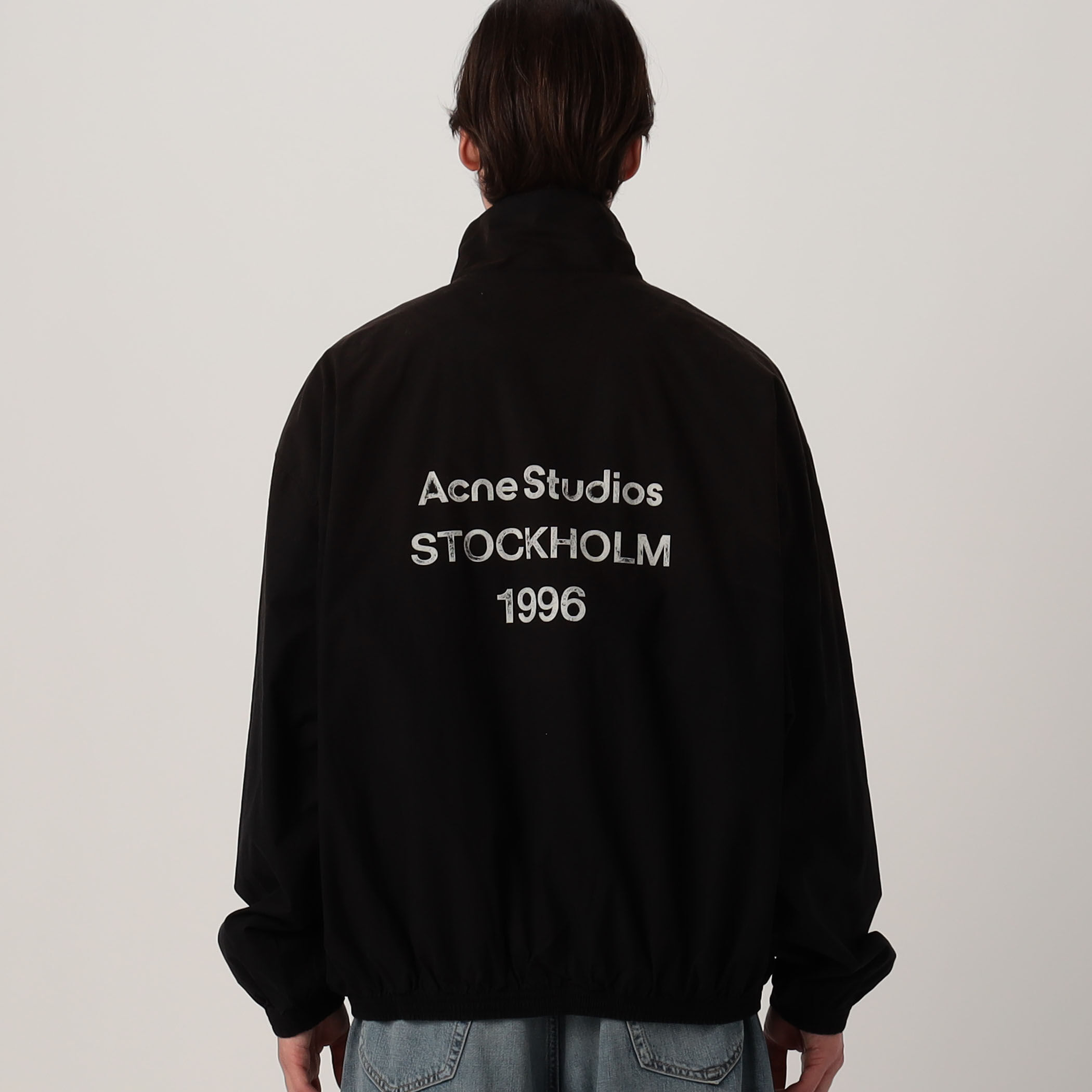 Acne Studios ロゴ ジッパーブルゾン｜トゥモローランド 公式サイト