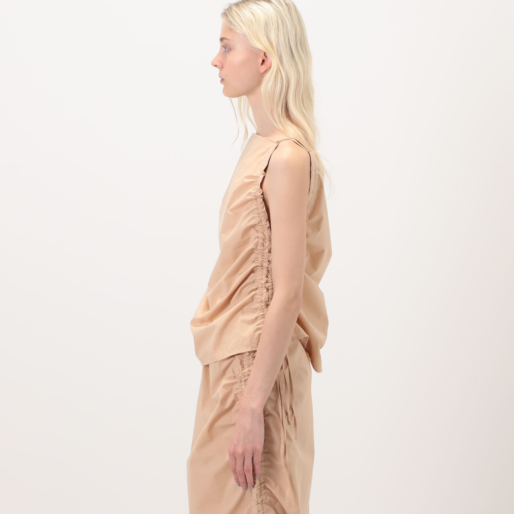 こったん baserange ベージュトップス BASERANGE PICTORIAL トップ｜トゥモローランド 公式サイト