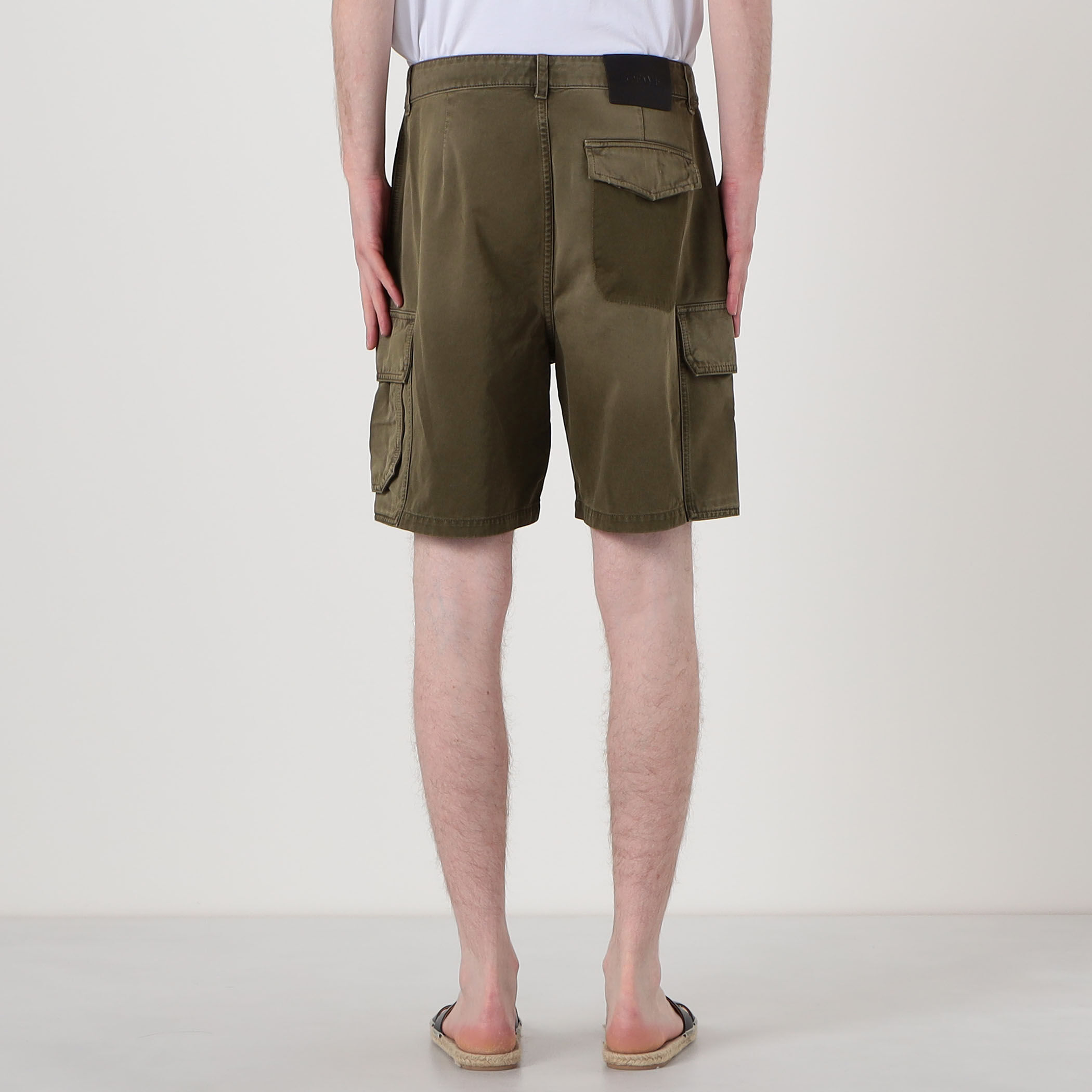 LOEWE CARGO SHORTS コットンガーメントダイ カーゴショーツ