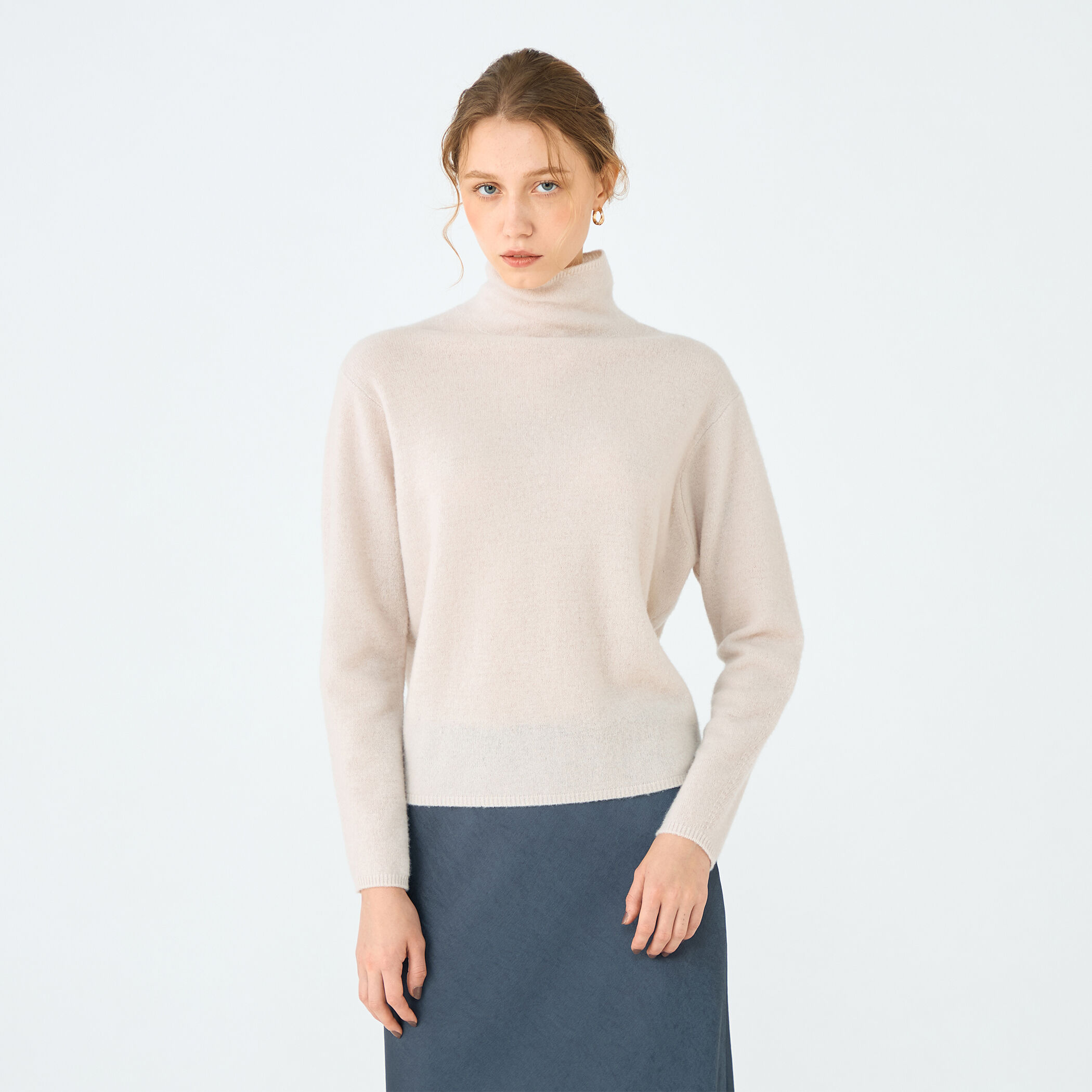 ウルトラファインウール ハイネックプルオーバー｜トゥモローランド