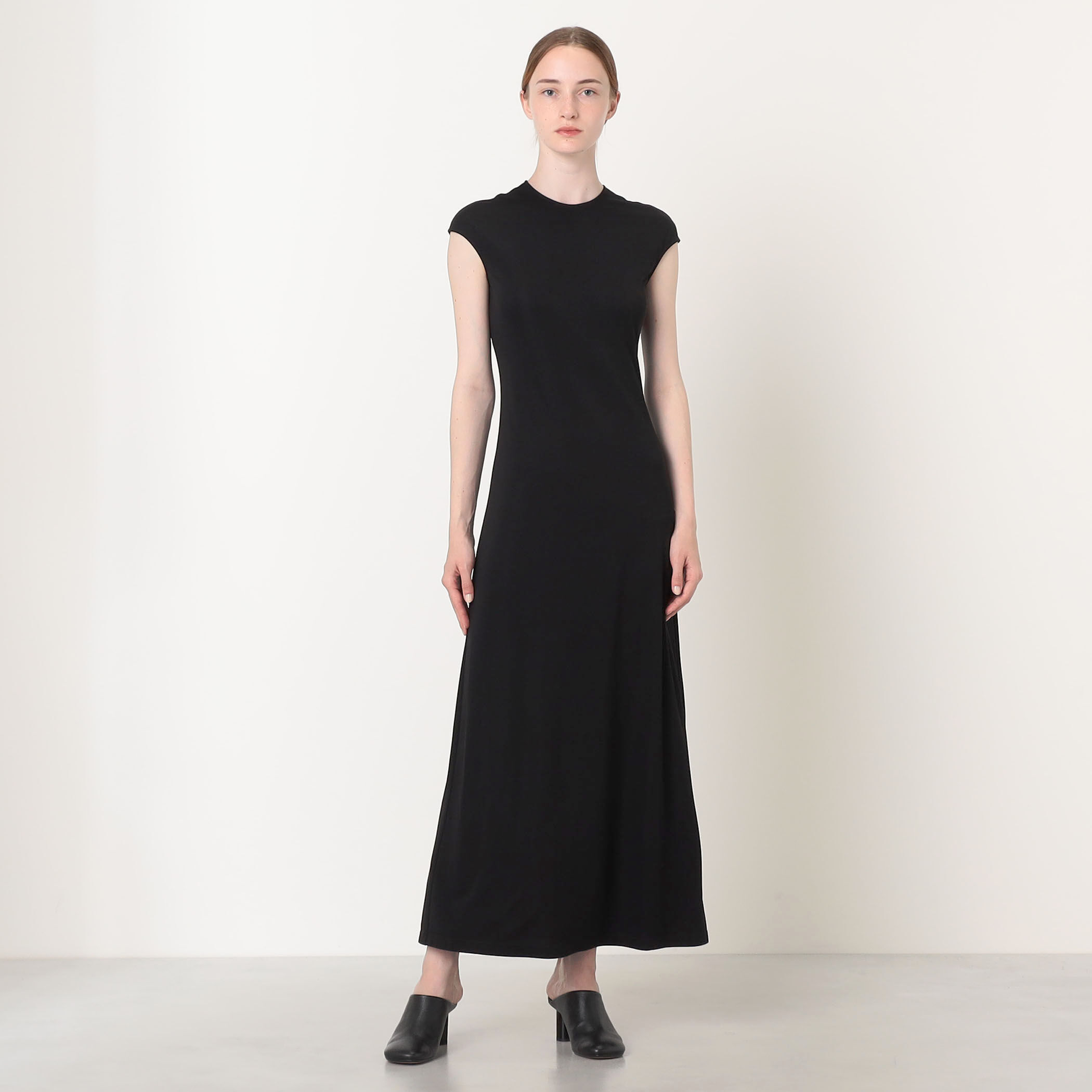 TOTEME EVERYDAY ロングワンピース｜トゥモローランド 公式サイト