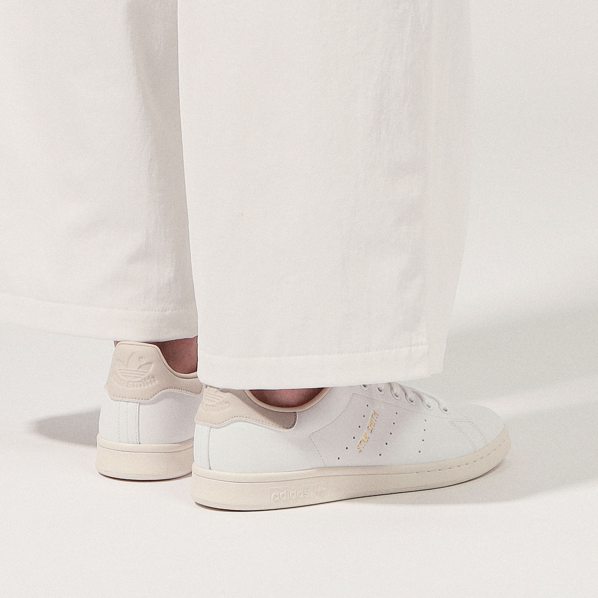 別注】adidas Originals STAN SMITH for TOMORROWLAND｜トゥモローランド 公式通販