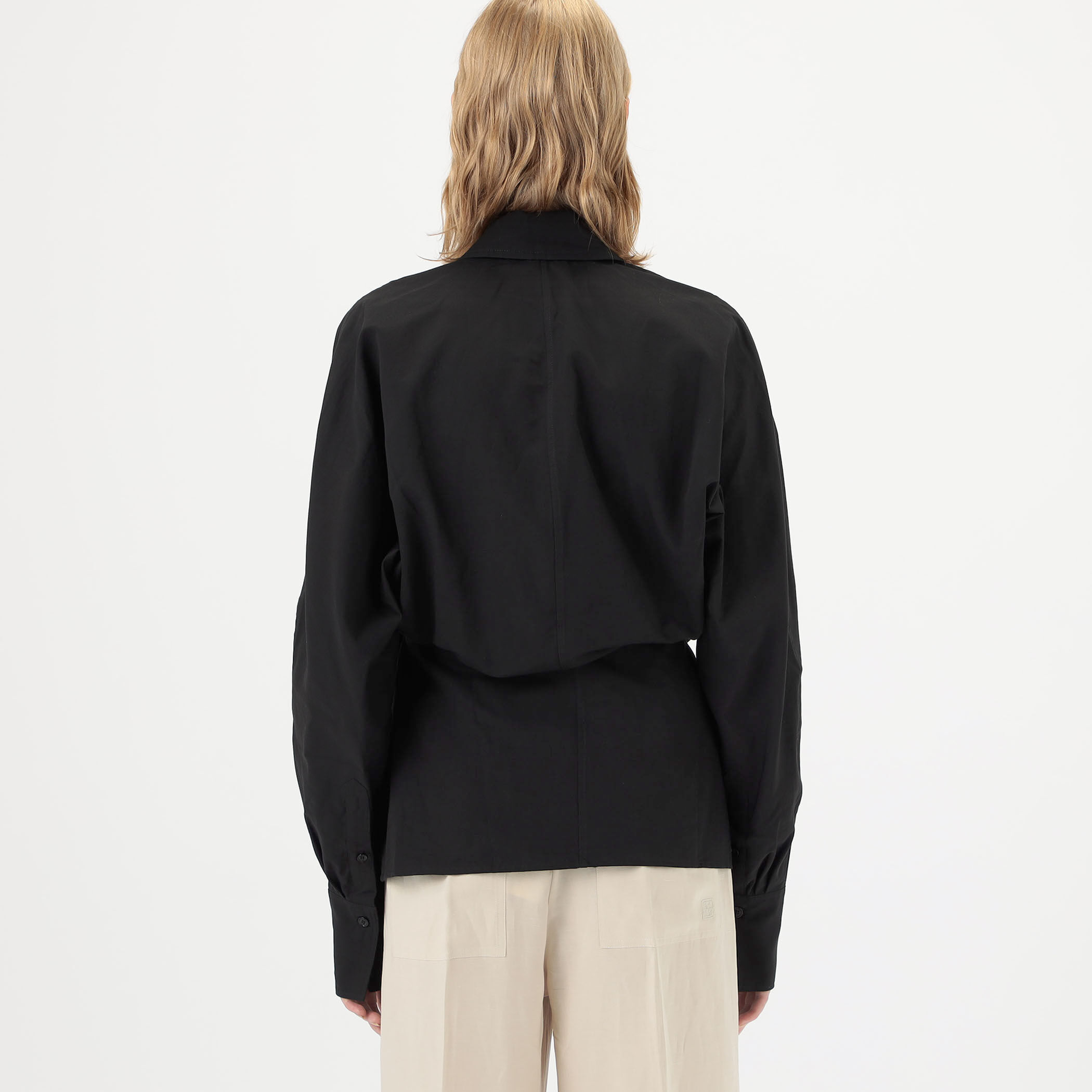 トーテムボリュームブラウス TOTEM Oversized devoré shirt black – TOTEME