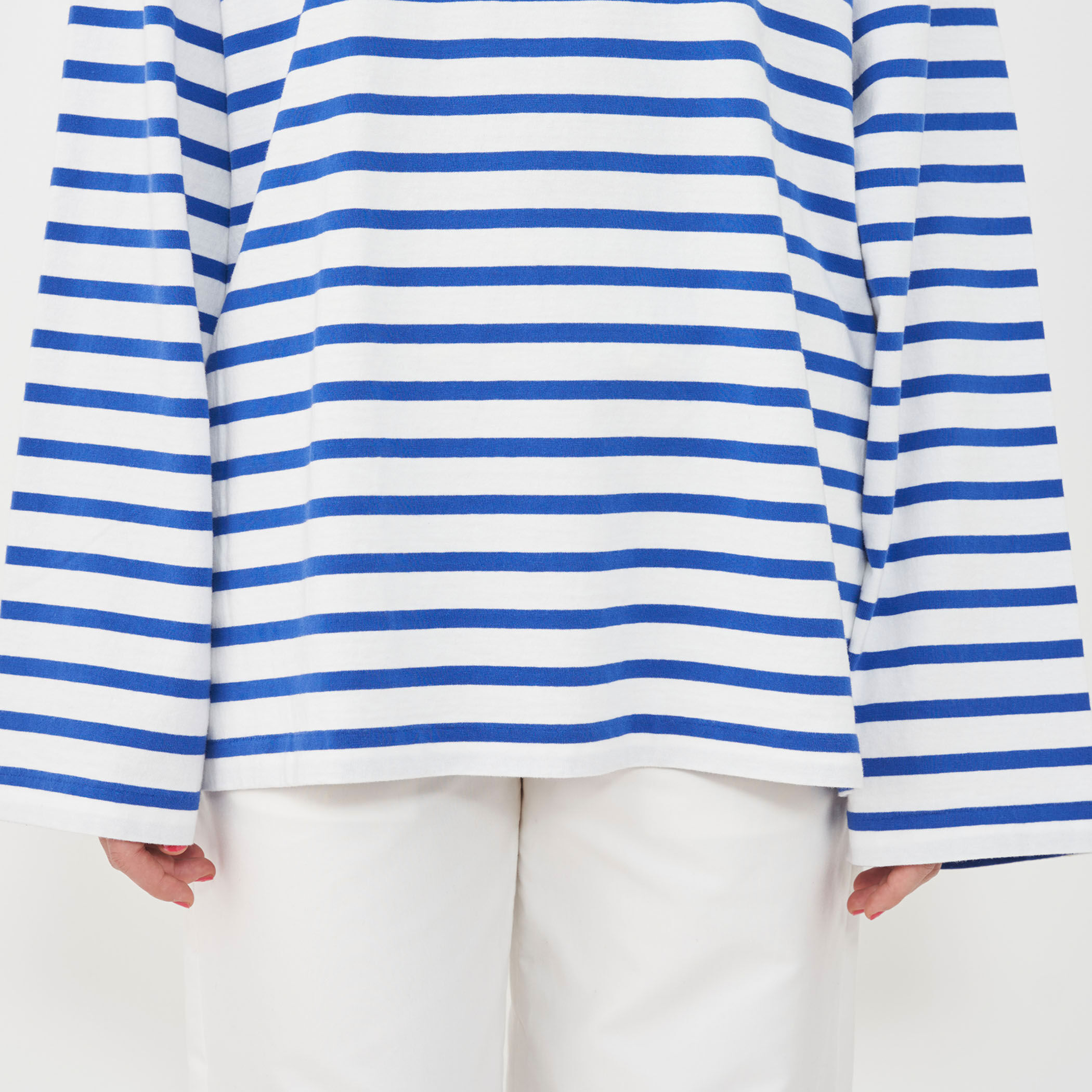 □ドライコットン オーバーサイズドプルオーバー｜トゥモローランド