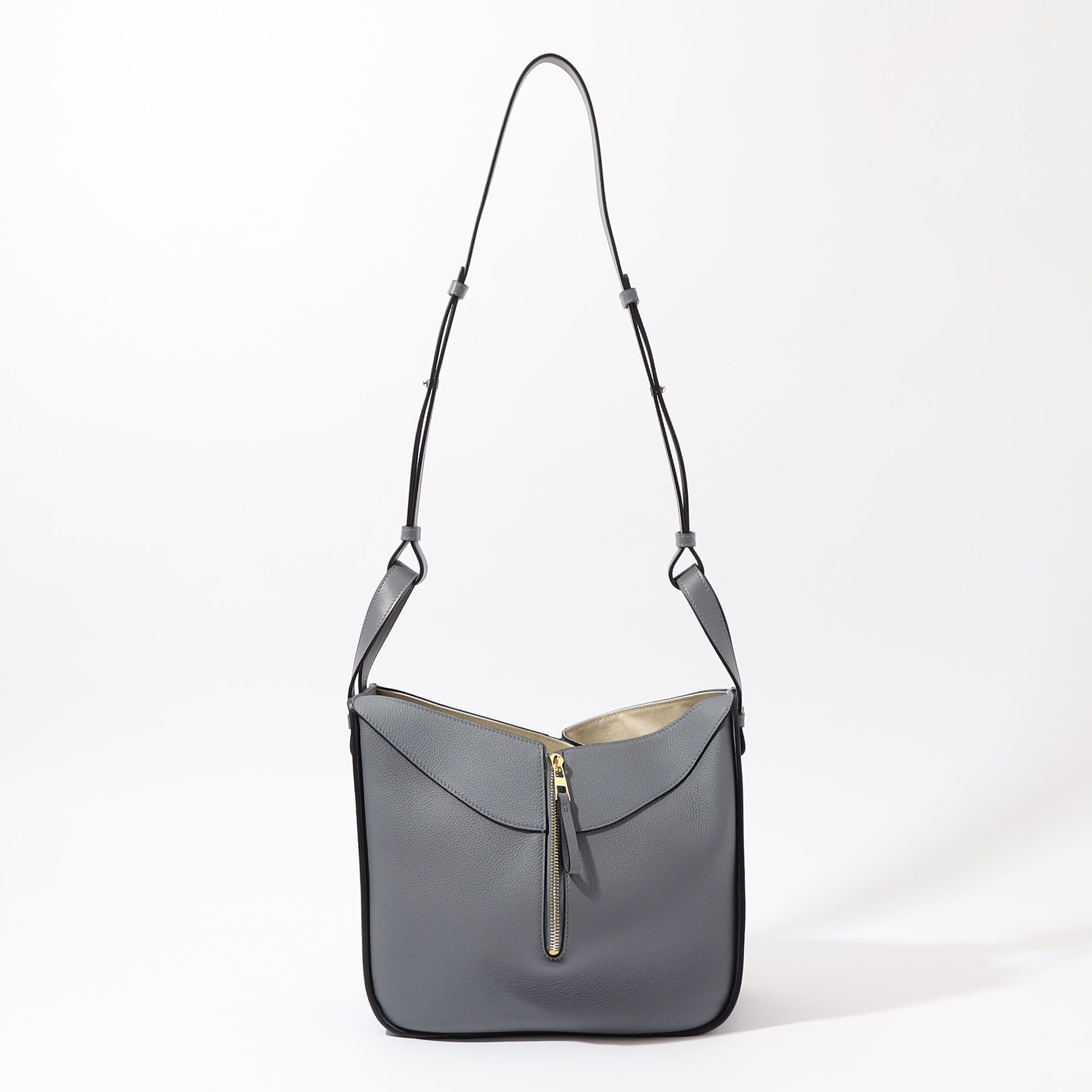 LOEWE ハンモックスモールバッグ｜トゥモローランド 公式通販