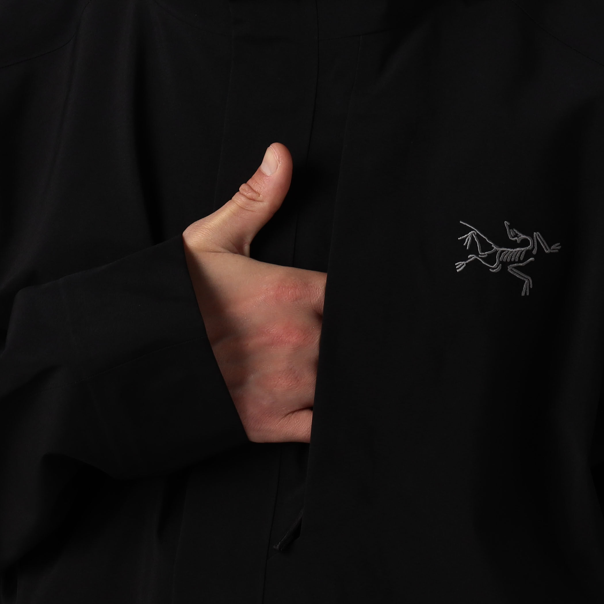 Arc'tetryx THERME JACKET M ナイロンブルゾン｜トゥモローランド 公式
