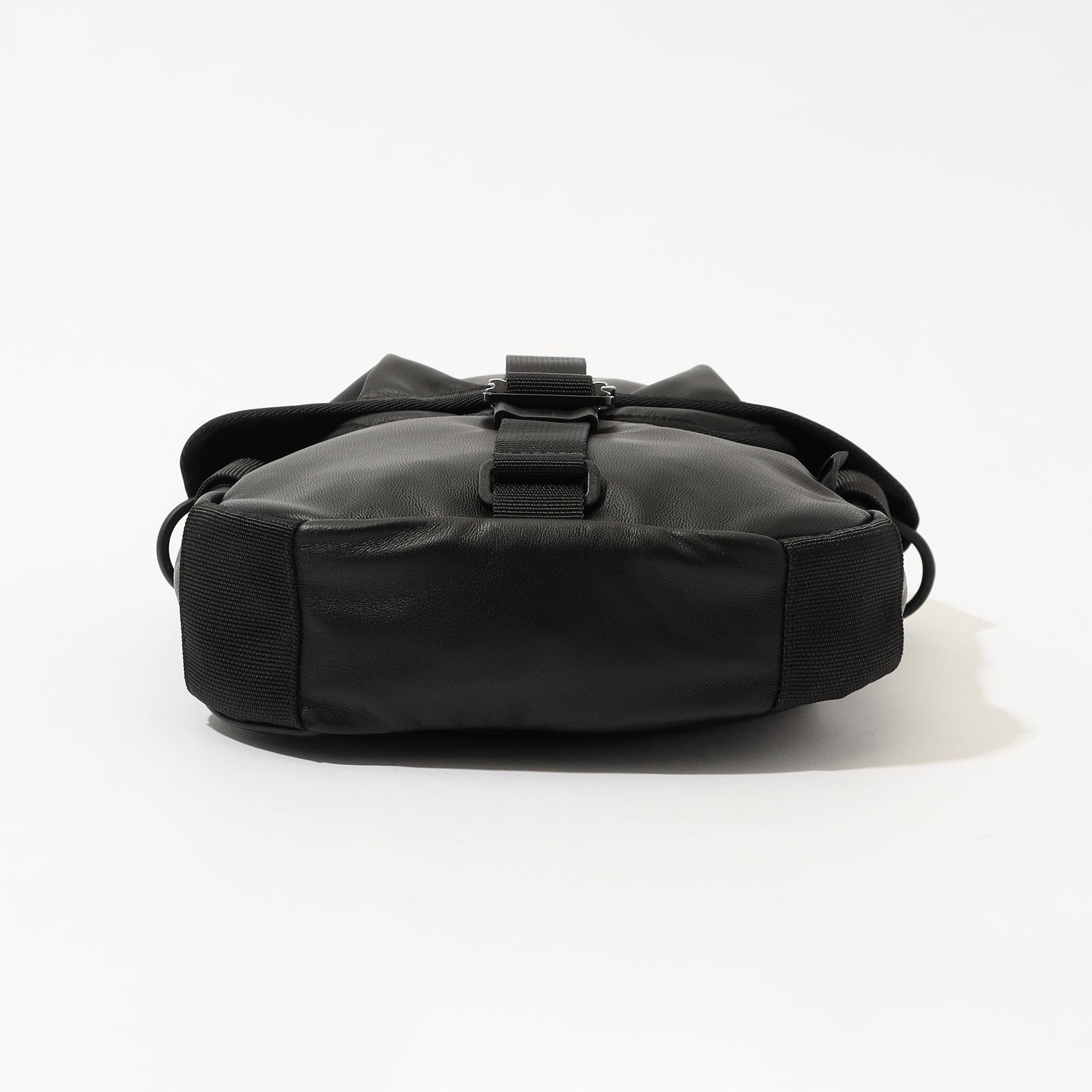 別注】bagjack HNTR pack｜トゥモローランド 公式サイト