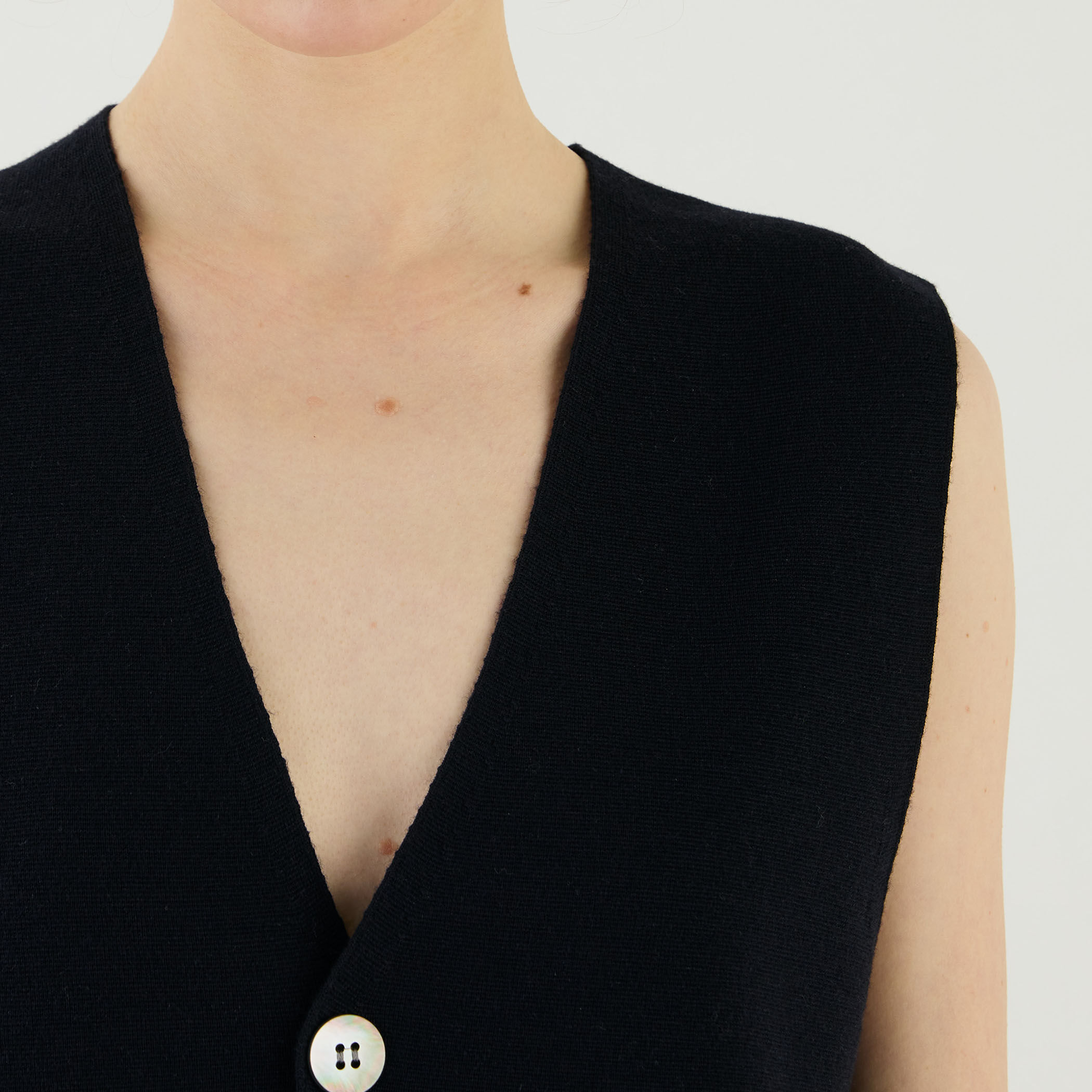 ウーステッドミラノ Vネックベスト｜トゥモローランド 公式通販