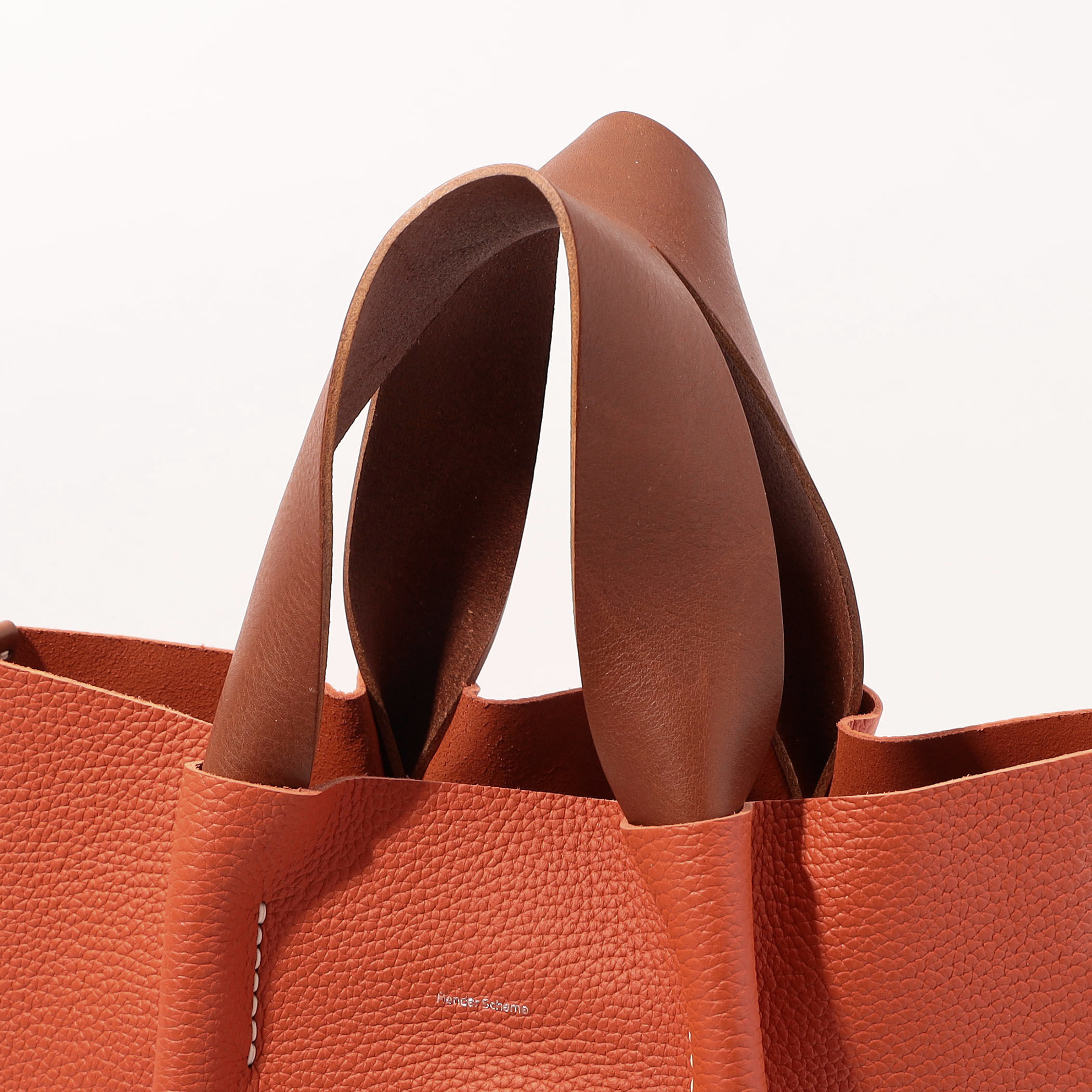 Hender Scheme ピアノバッグ ミディアム オレンジ 本革 しろし ヌメ革