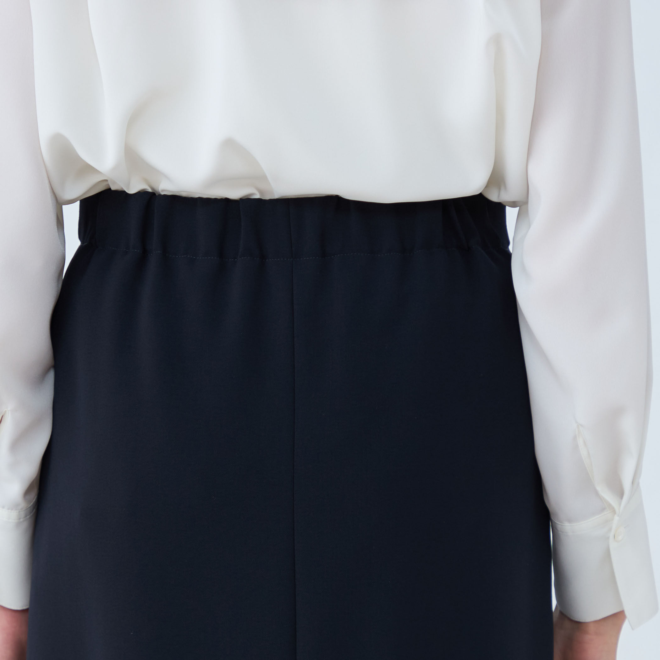 ドライダブルクロス Iラインスカート｜トゥモローランド 公式通販