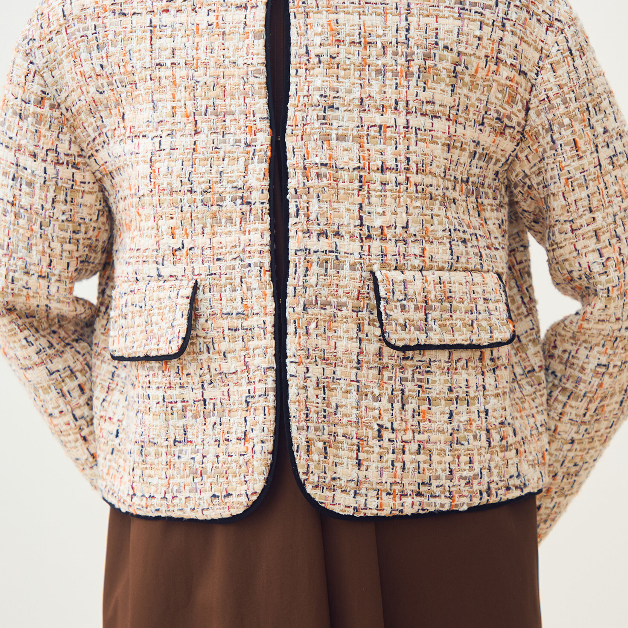 ホロウファンシーツイード ノーカラートリミングジャケット