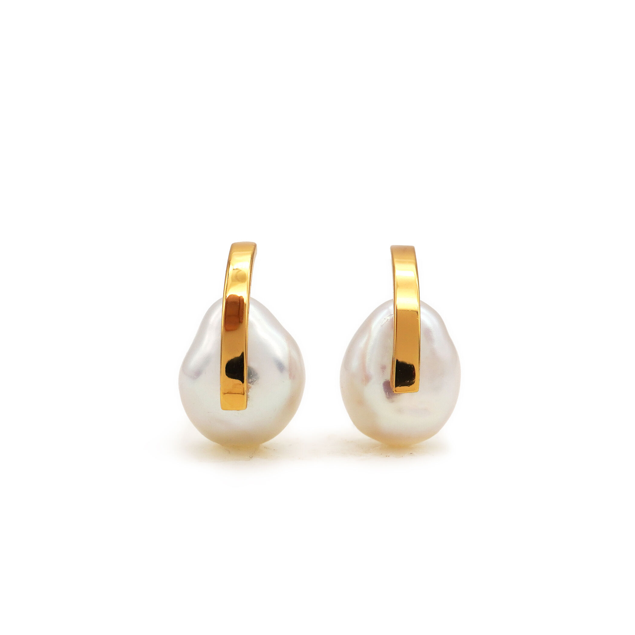 別注】januka バロックパールピアス｜トゥモローランド 公式サイト