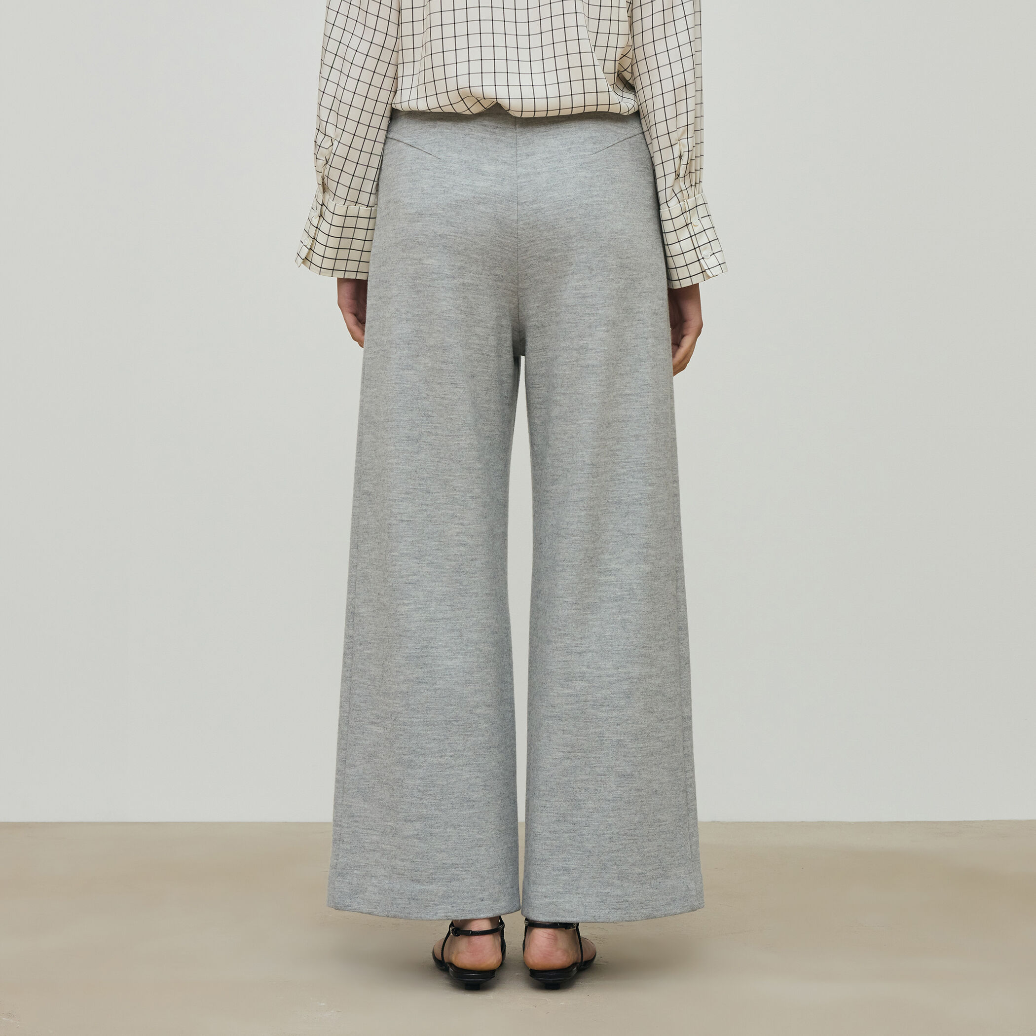 ニットコンビネーション ドローストリングパンツ｜トゥモローランド