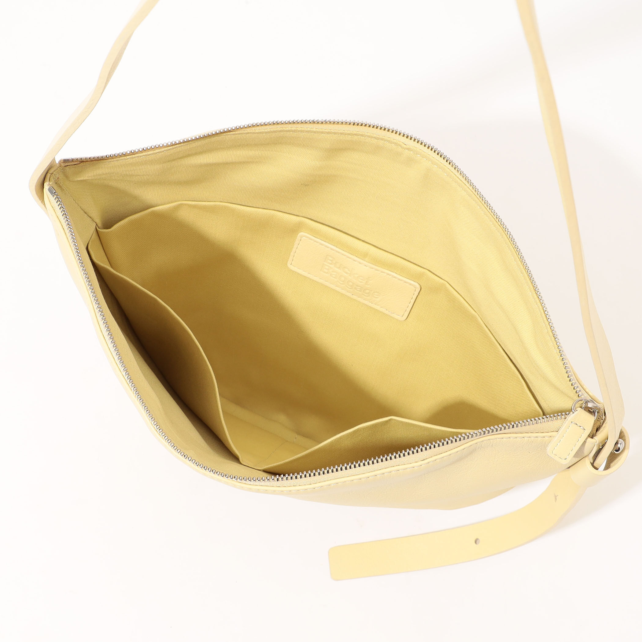 Bucket Buggage Orange Piece ショルダーバッグ｜トゥモローランド