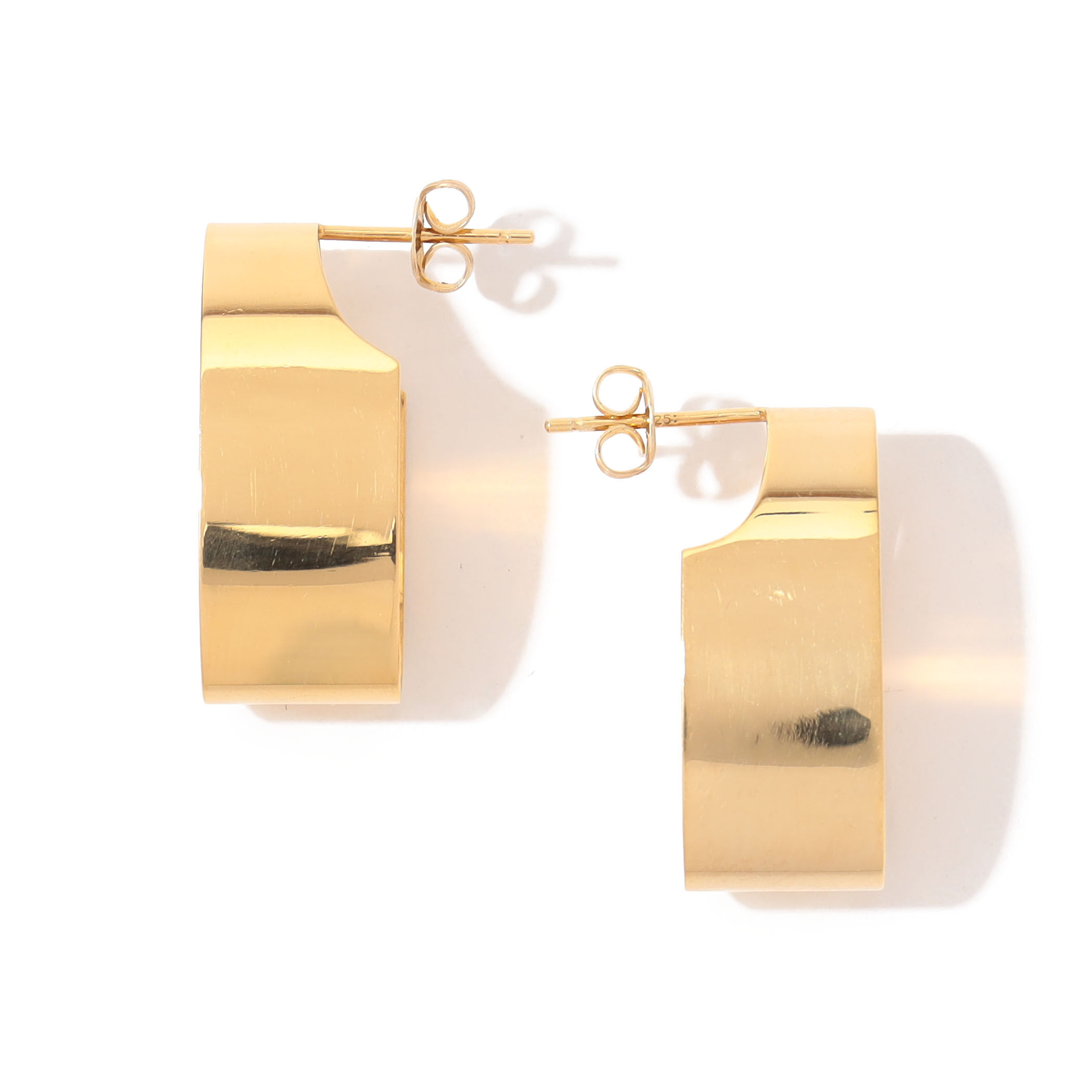 【週末SALE】januka×TOMORROWLAND バロックパールピアス 別注】januka×TOMORROWLAND バロックパールピアス