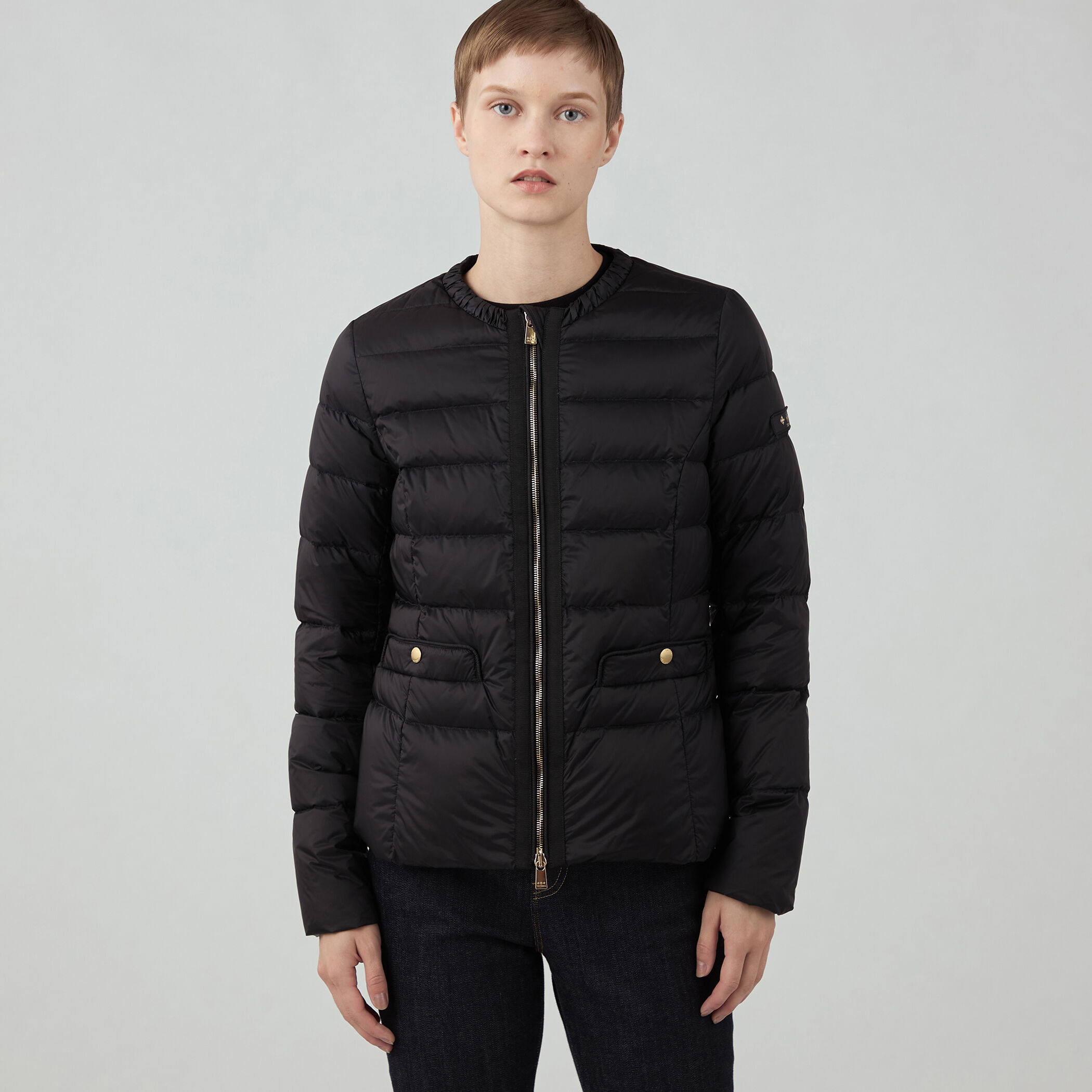 【美品】TATRAS トゥモローランド 別注 PESCHE ブラック 03 別注】TATRAS GILDA ショートダウンジャケット