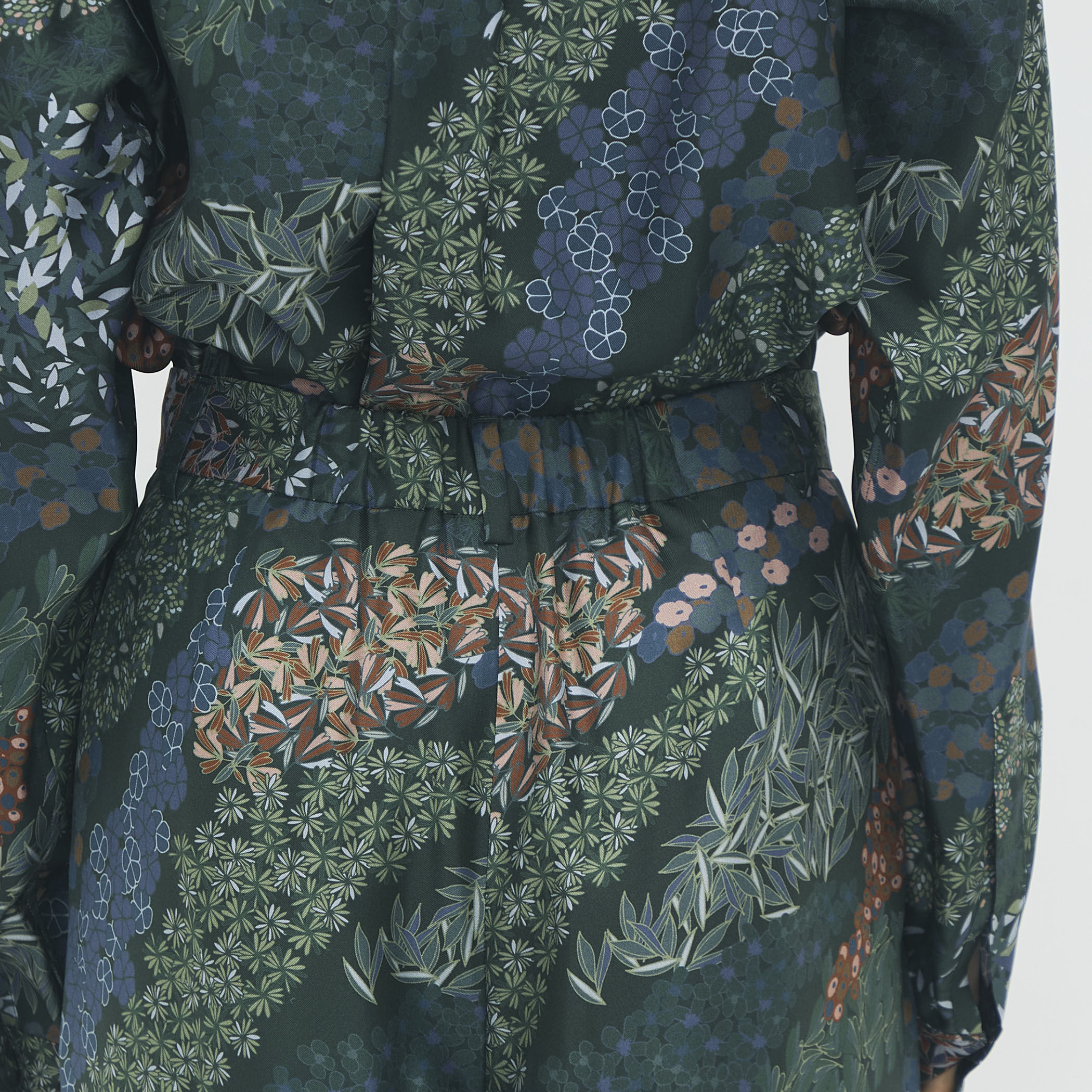 シルクツイル FLOWER RIVERプリント 2タックワイドパンツ