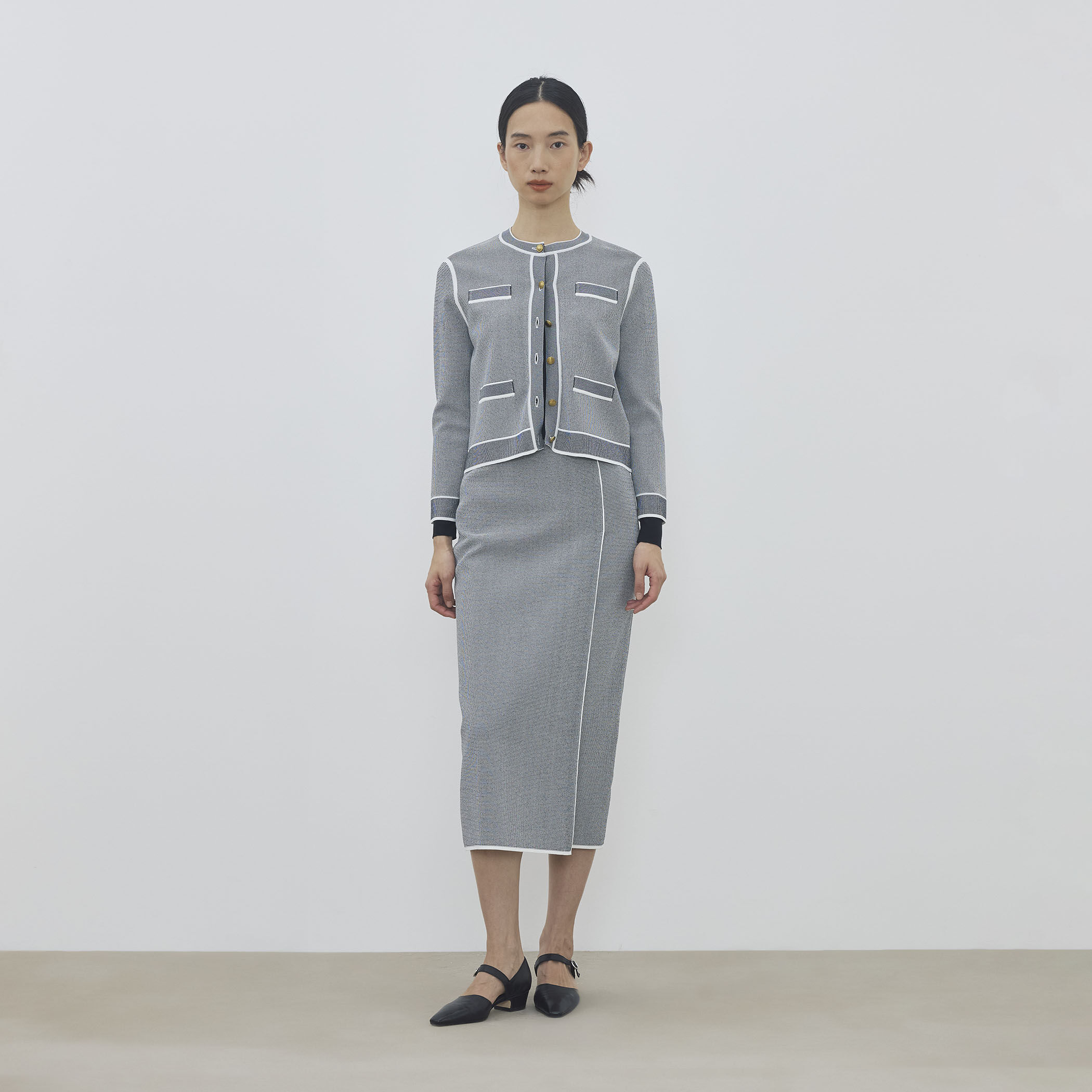 WEB先行予約】ストレッチダブルジャカード パイピングニットスカート