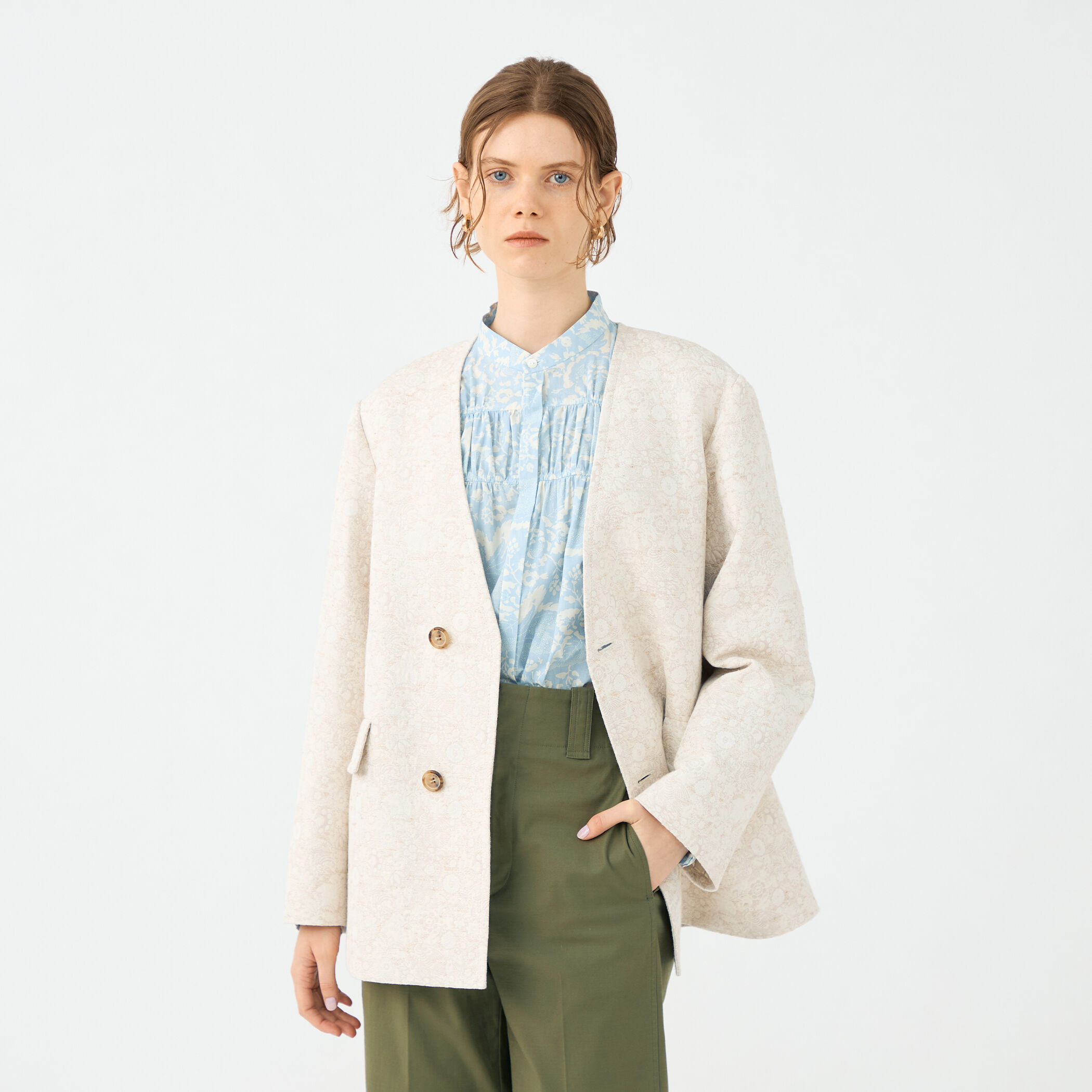 ボタニカルジャカード カラーレスジャケット｜トゥモローランド 公式通販