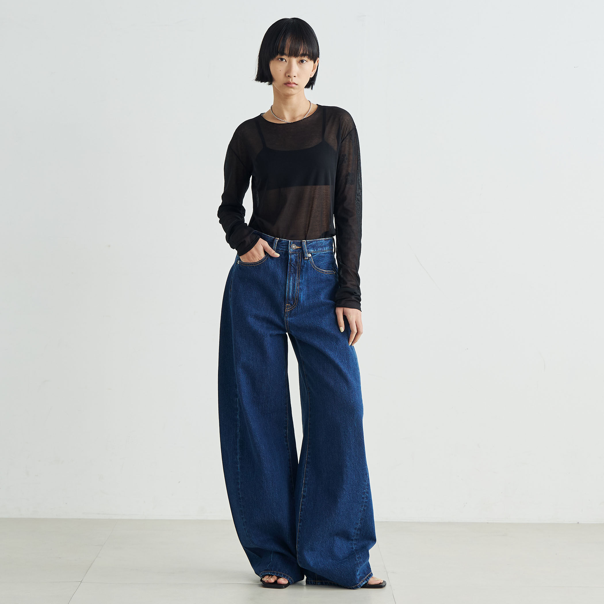 エッセンシャルデニム バルーンパンツ｜トゥモローランド 公式通販