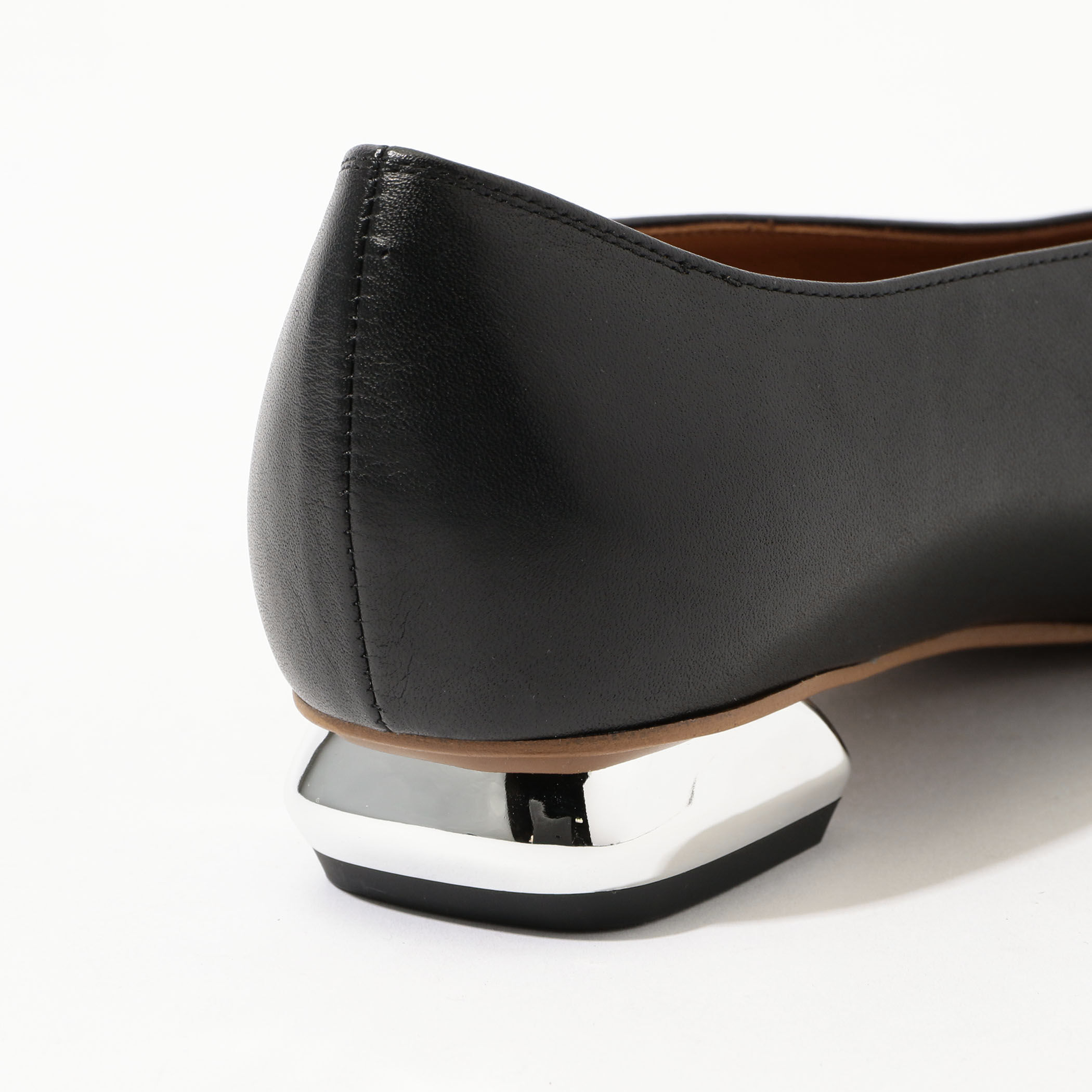 L'unique et moi VAGUE ポインテッドトゥパンプス｜トゥモローランド