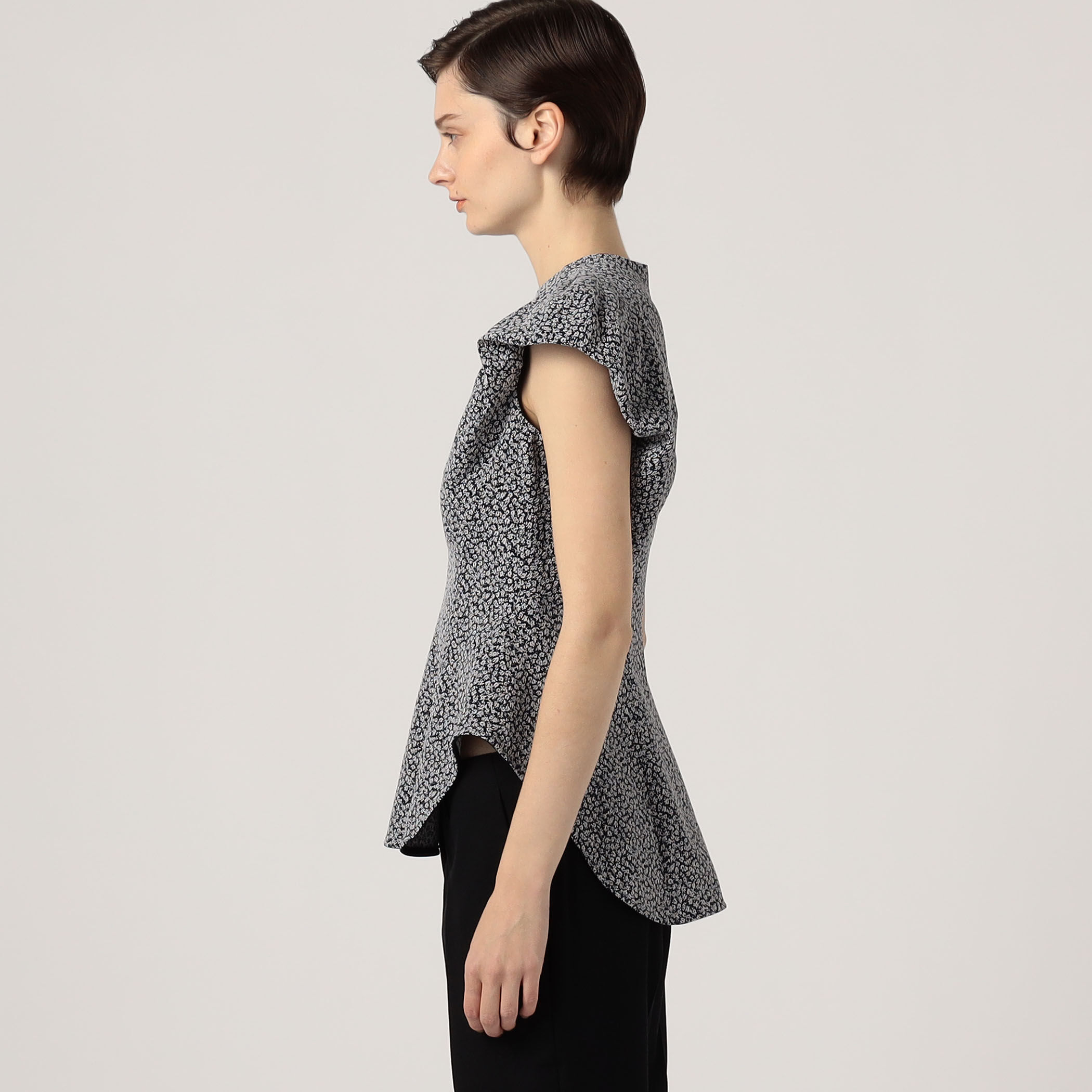 Mame Kurogouchi Micro Floral Jacquard Top｜トゥモローランド