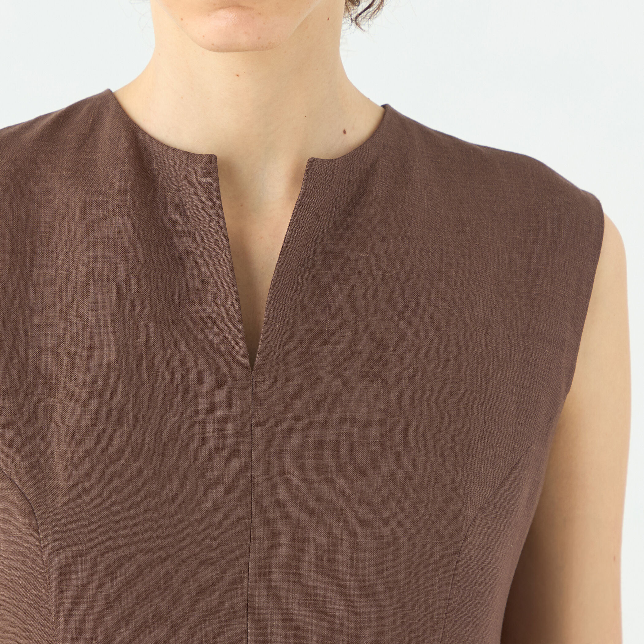 スムースリネン キーネックフレアワンピース｜トゥモローランド