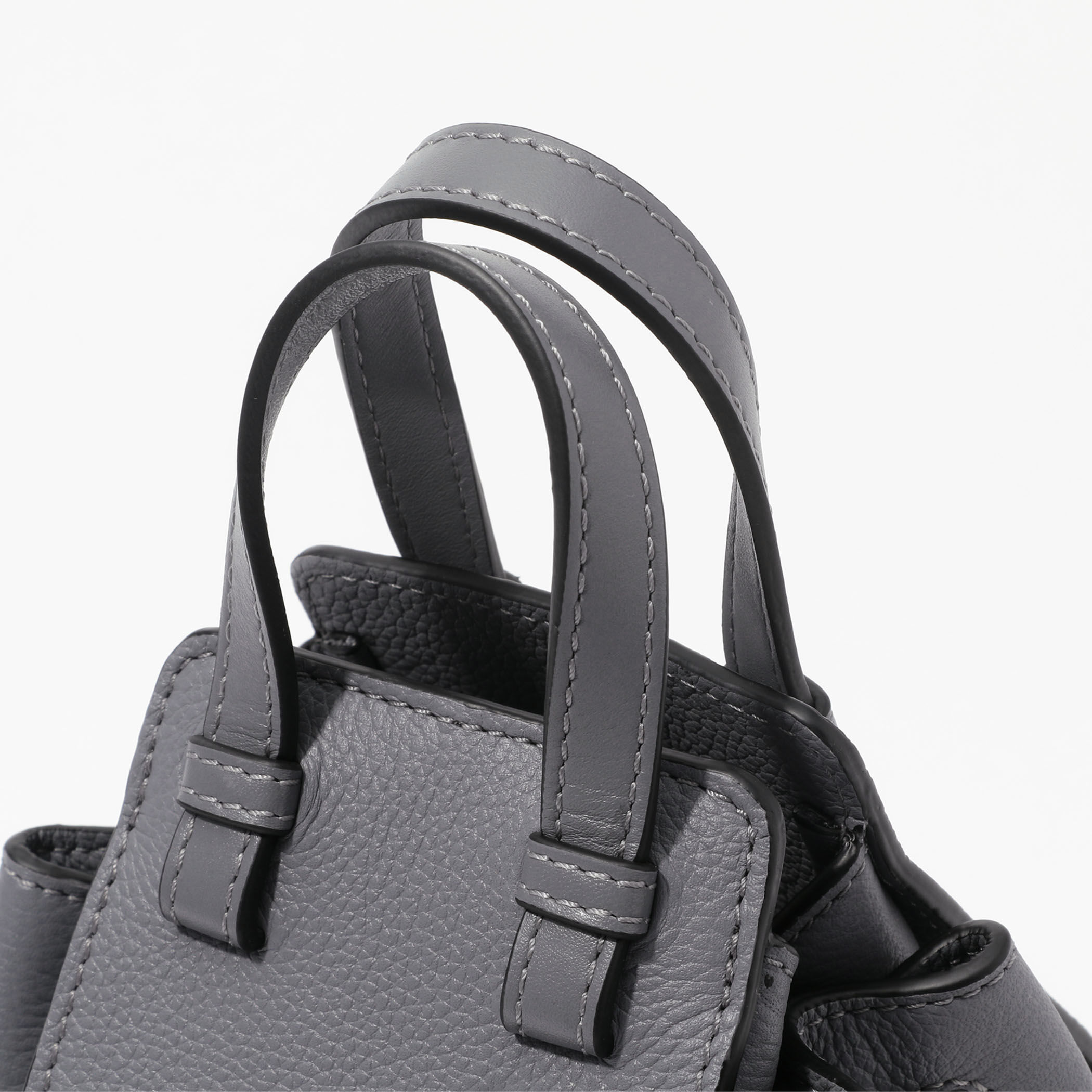 LOEWE ハンモックミニバッグ｜トゥモローランド 公式通販