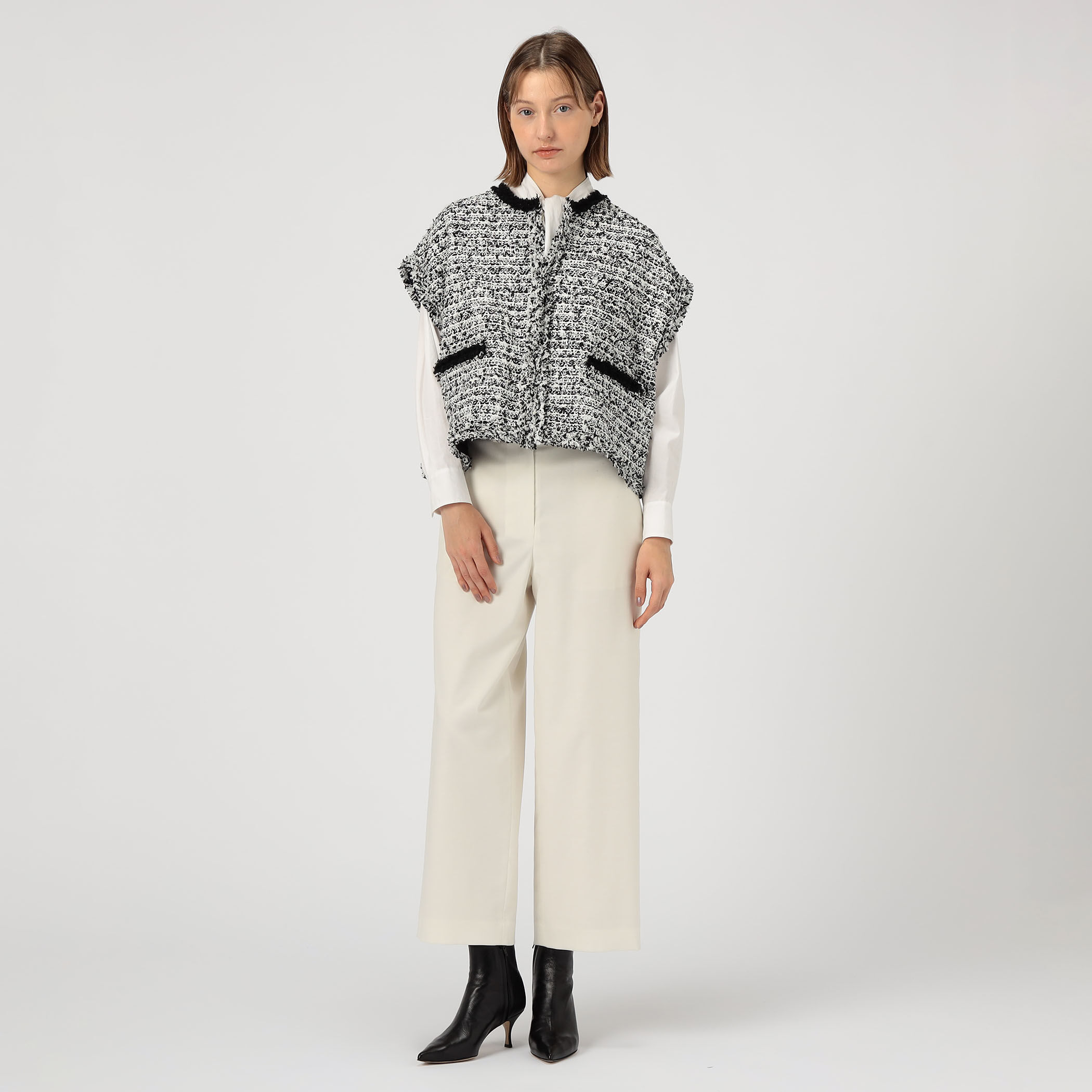 ファンシーツイード スクエアジレ｜トゥモローランド 公式通販