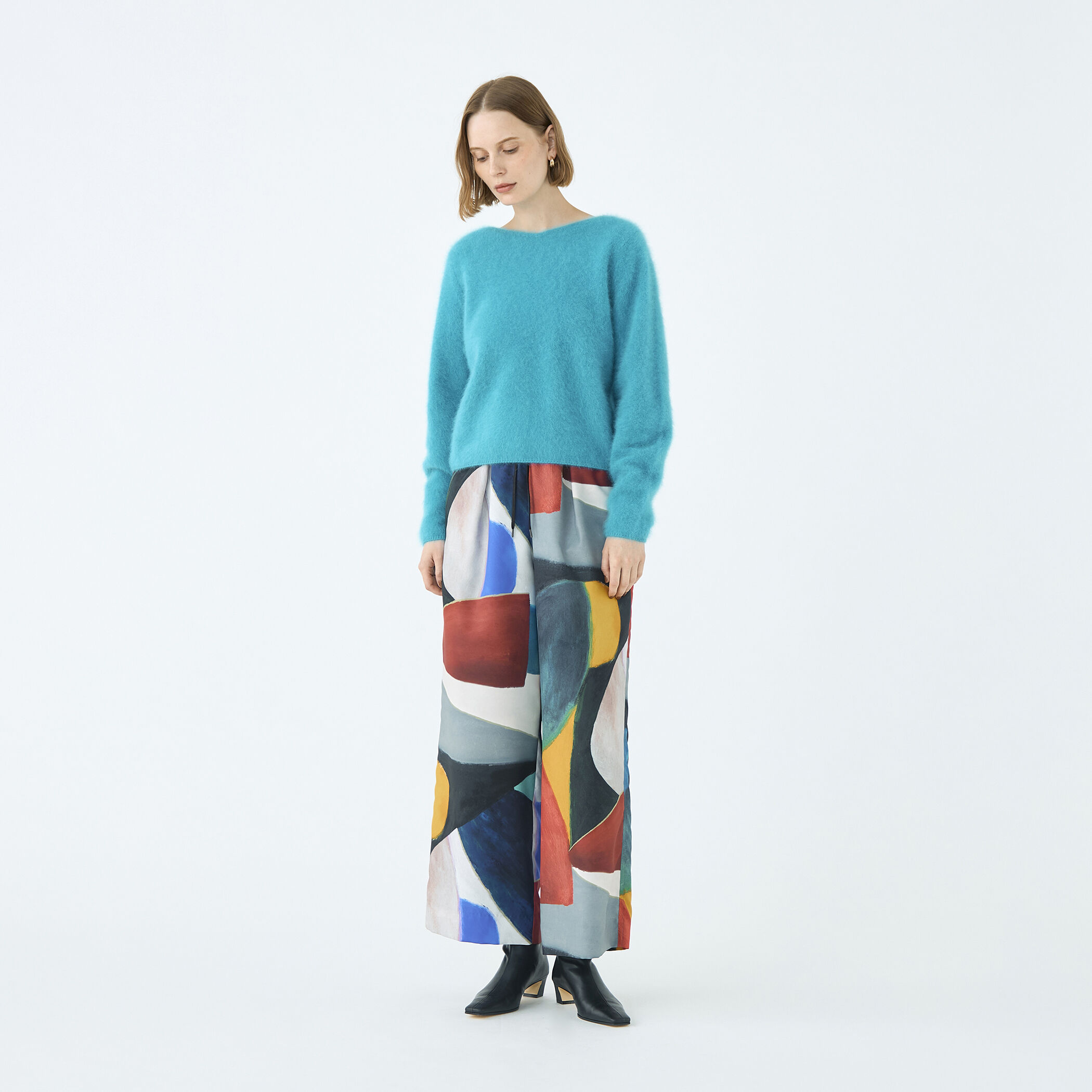 フラッフィーヤーン Vネックプルオーバー｜トゥモローランド 公式通販