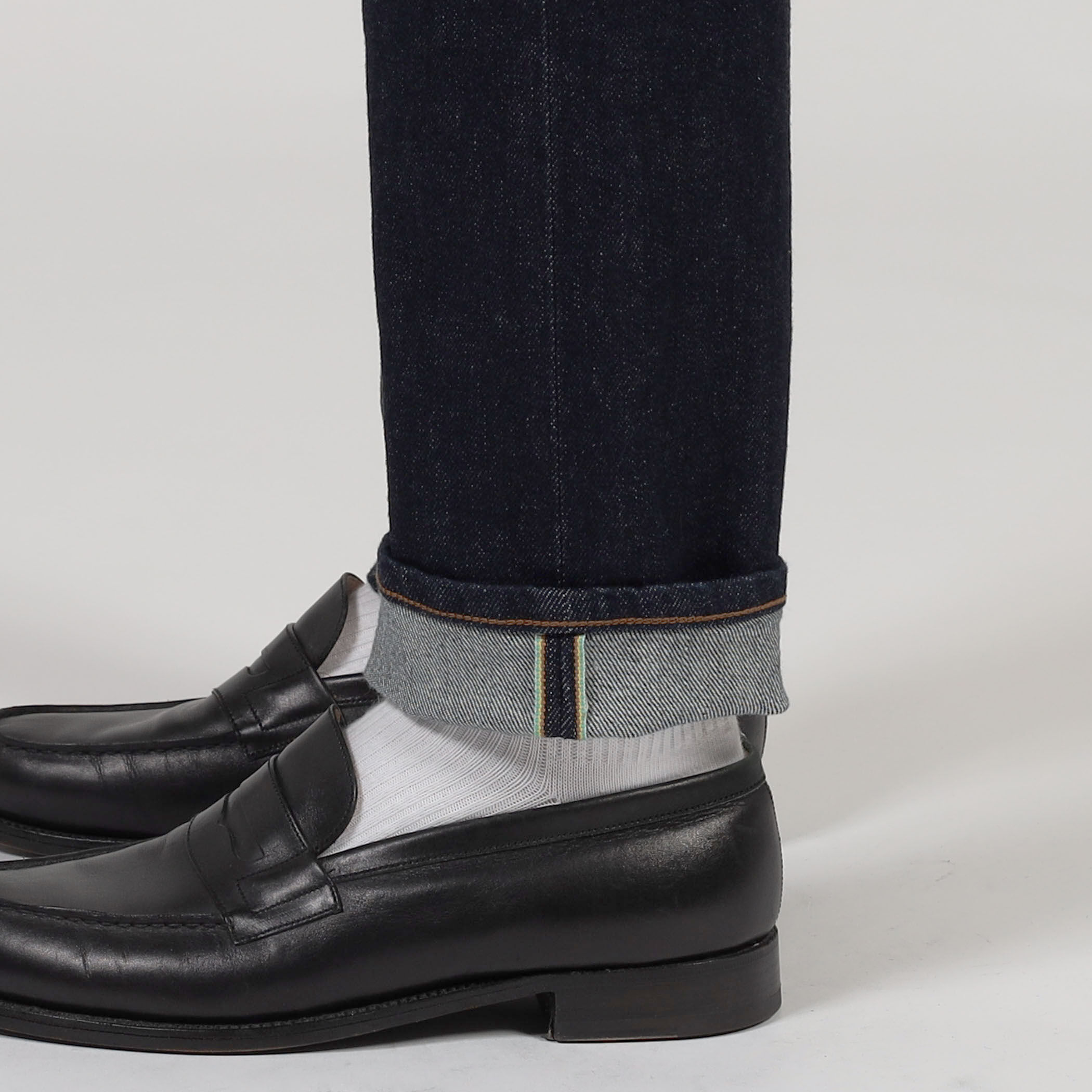 別注】EDWIN SLIM TAPERED ONE WASHED デニムパンツ｜トゥモローランド