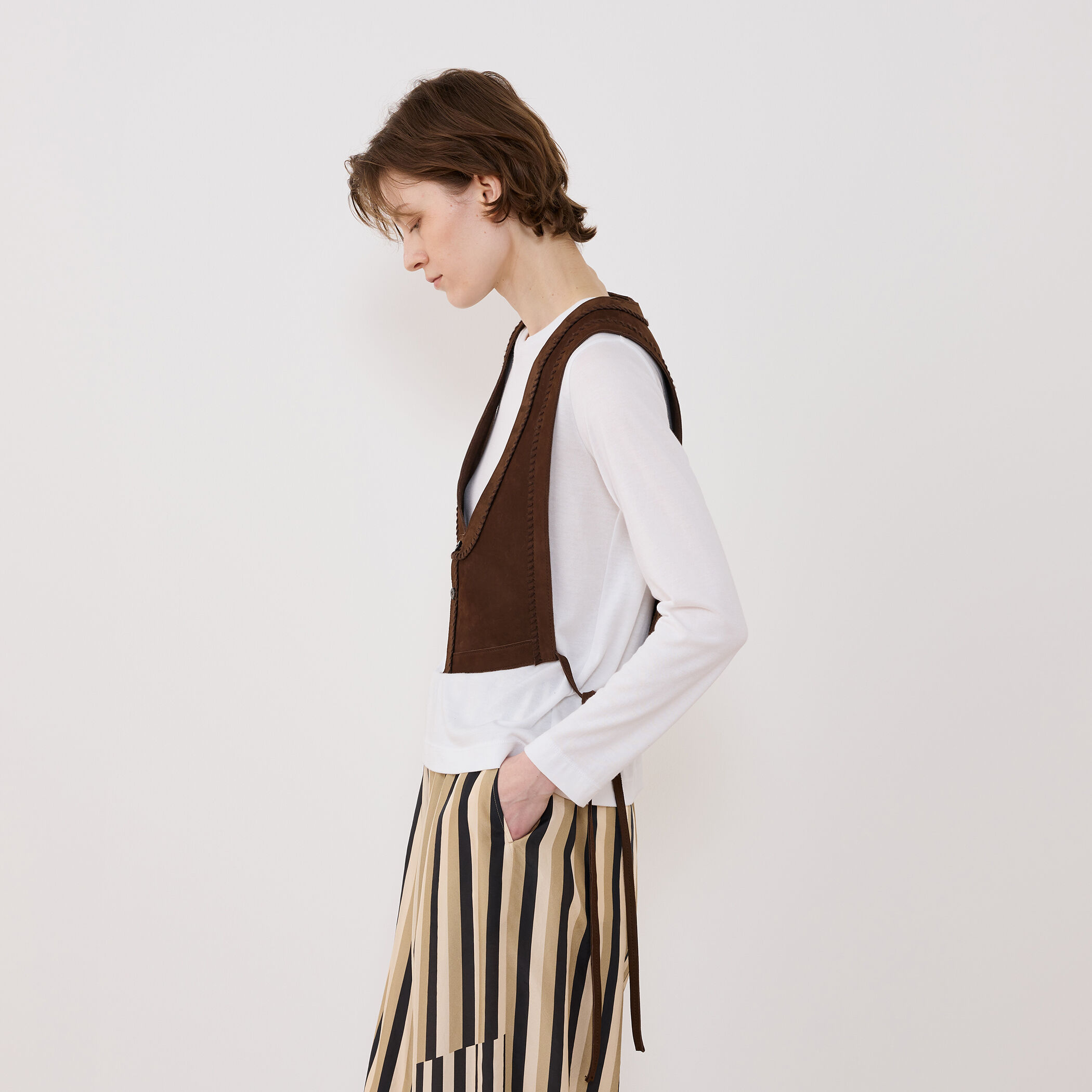 プライムヌバック アシンメトリーベスト｜トゥモローランド 公式通販