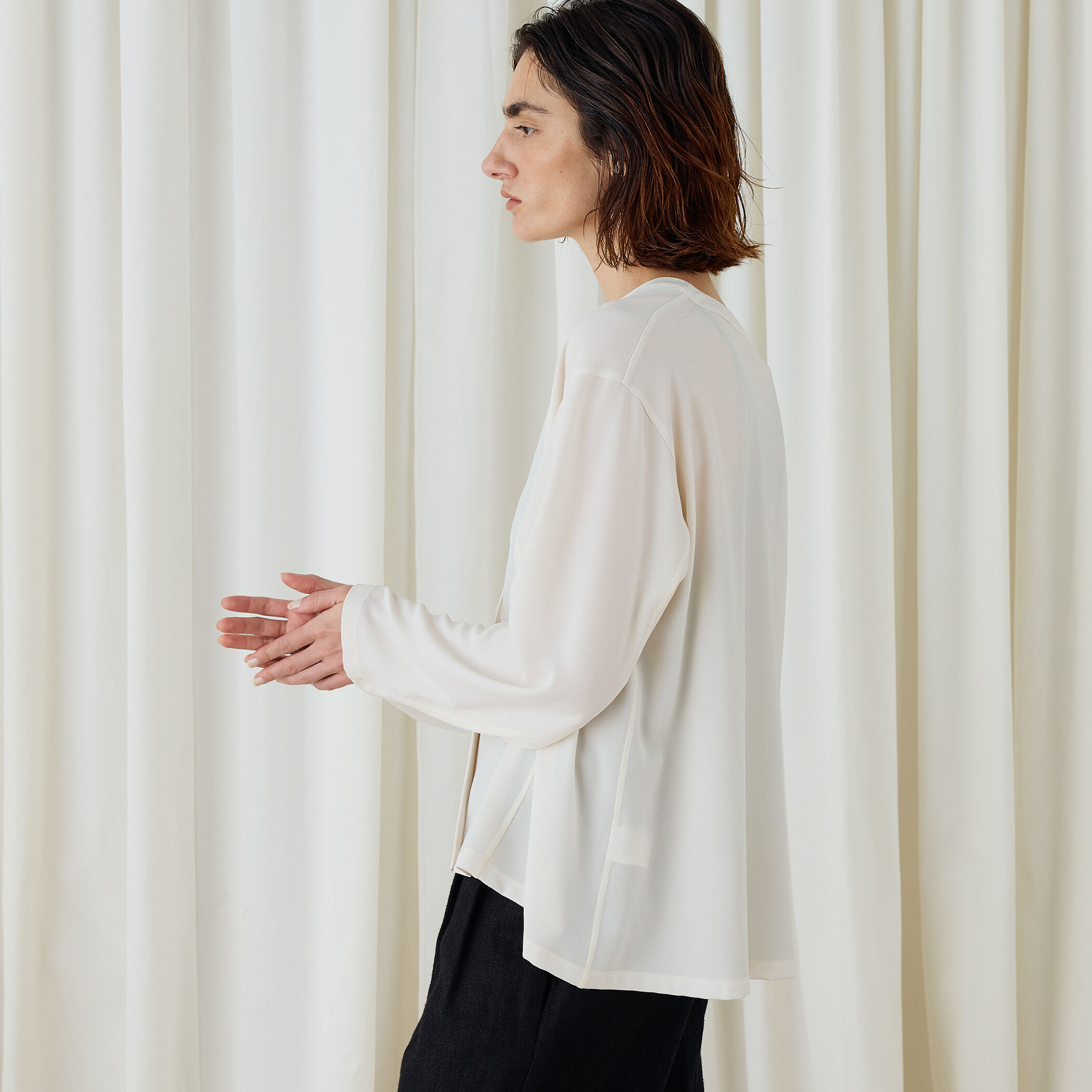 ジャージーライクジョーゼット カラーレスジャケット