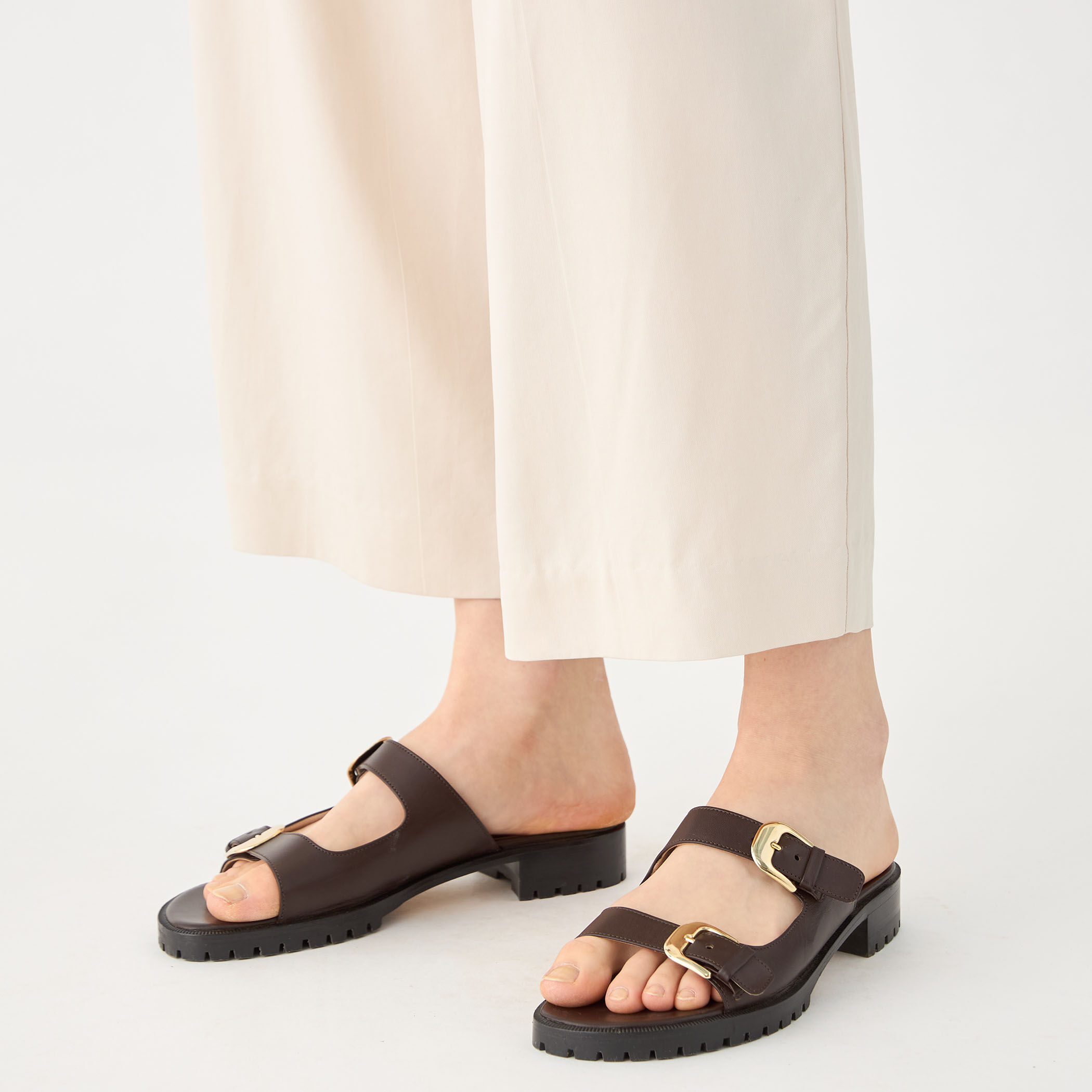 セルロースツイル セミバナナシルエットパンツ