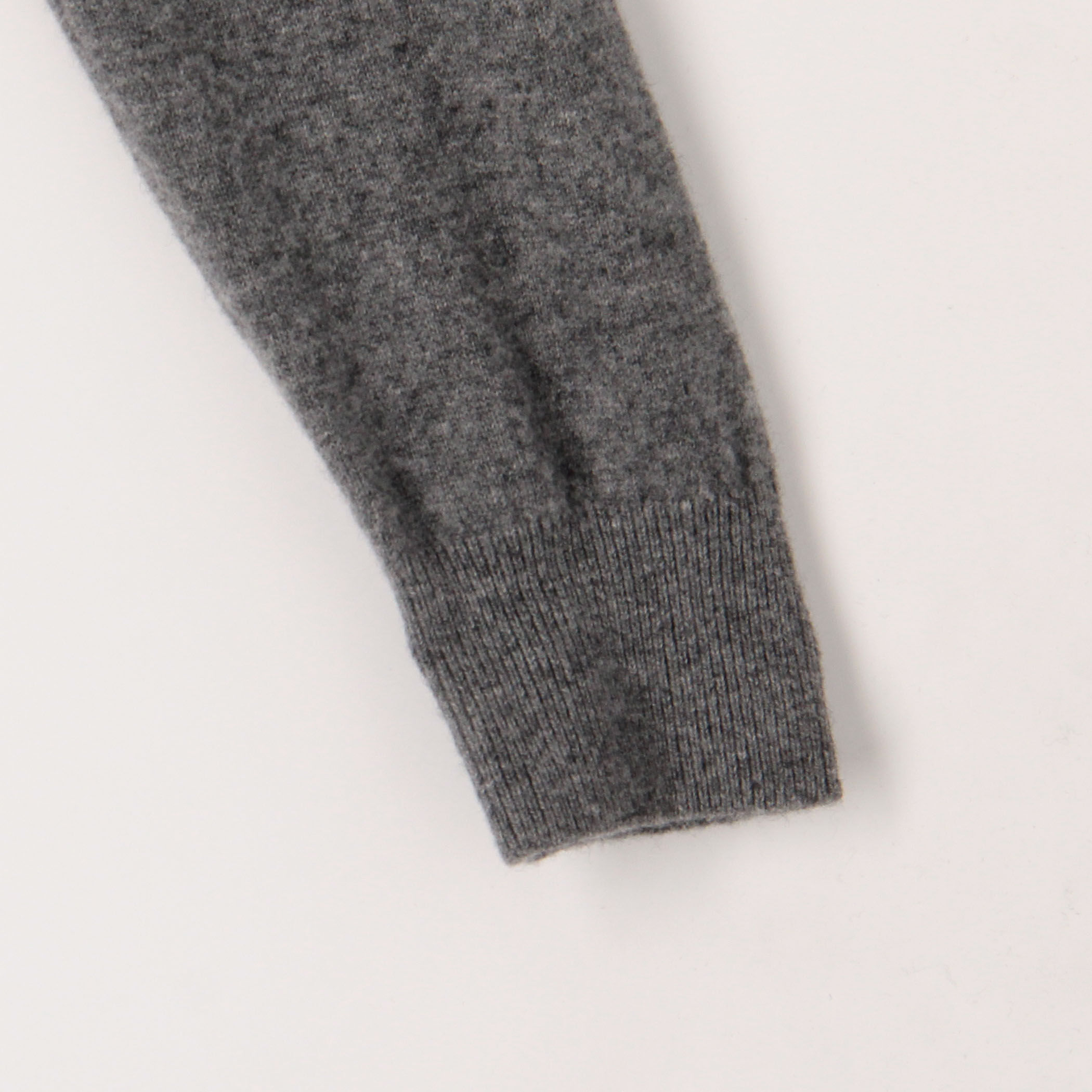 □entire studios KNIT V-NECK｜トゥモローランド 公式通販