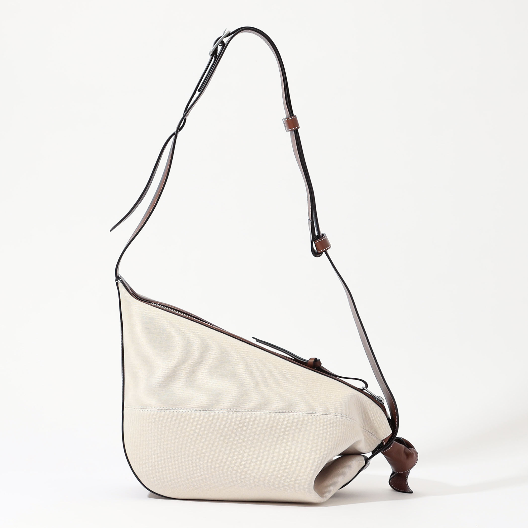 SAGAN VIENNA FUROSHIKI CROSSBODY バッグ｜トゥモローランド 公式サイト