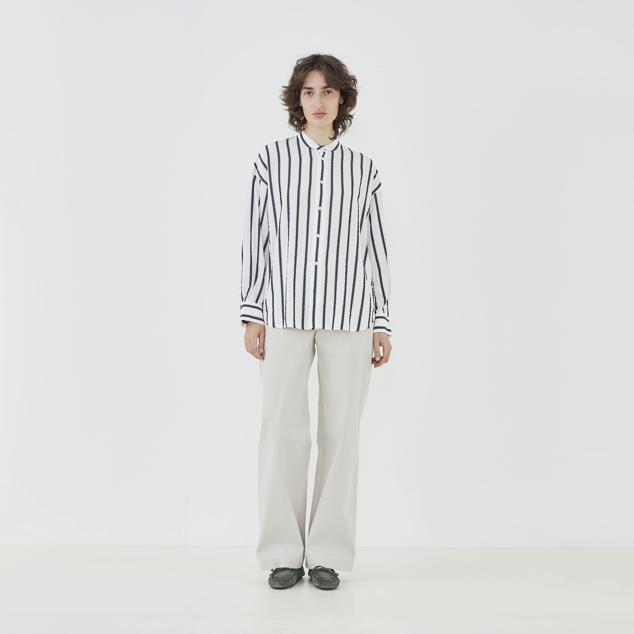 ストレッチツイル ストレートイージーパンツ｜トゥモローランド 公式通販