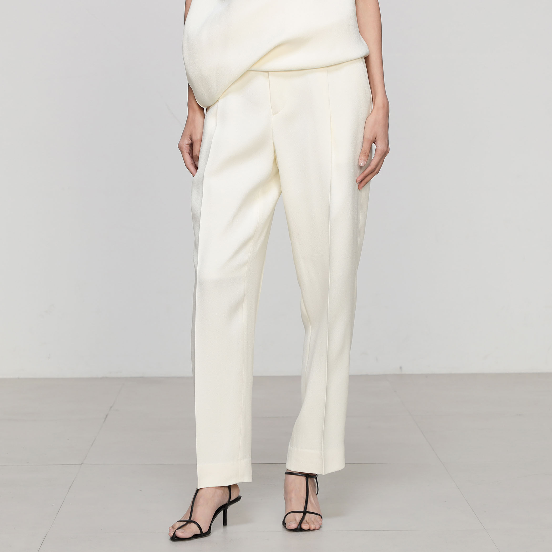 レーヨンアムンゼン テーパードパンツ｜トゥモローランド 公式通販