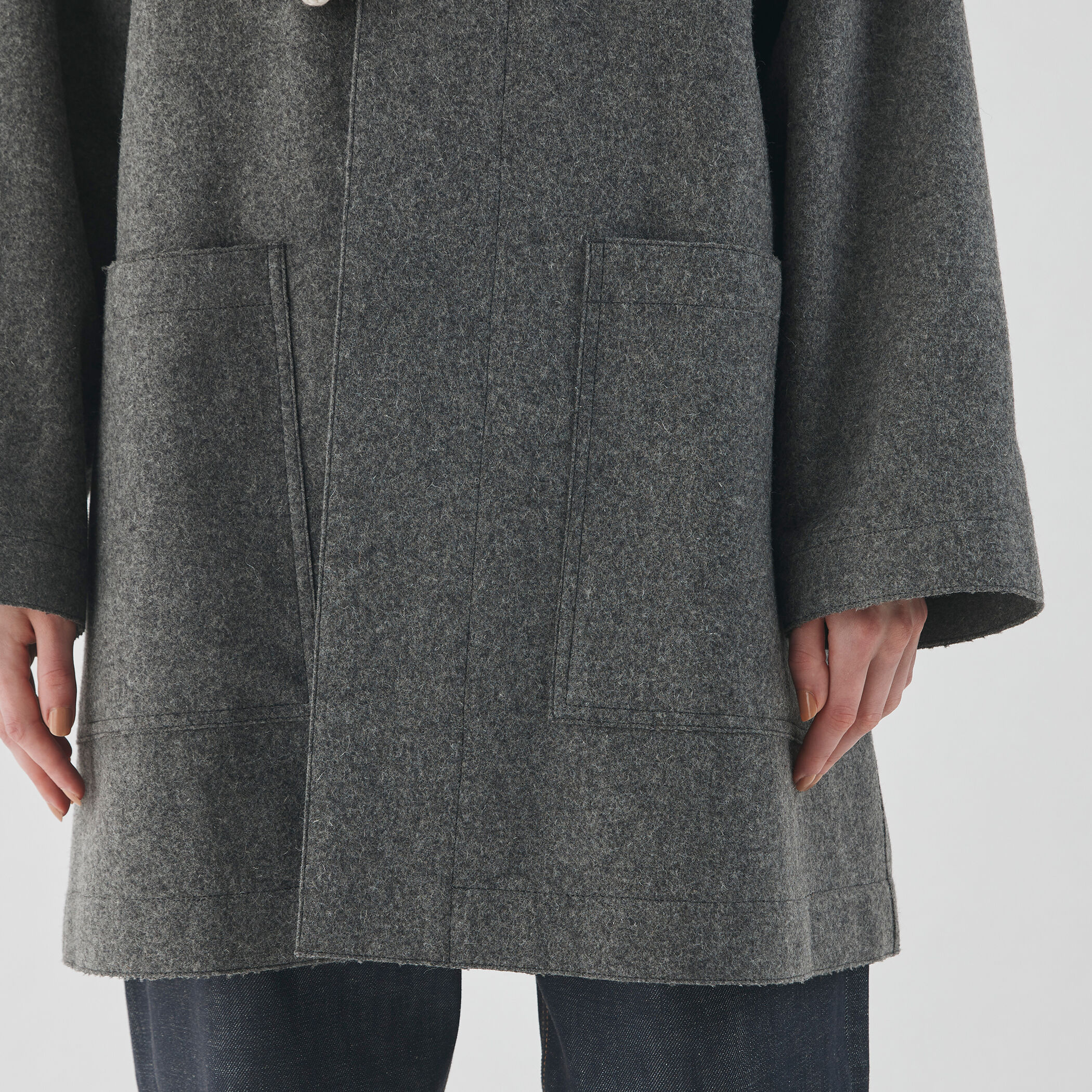 ウールフェルトライク ダッフルコート｜トゥモローランド 公式通販