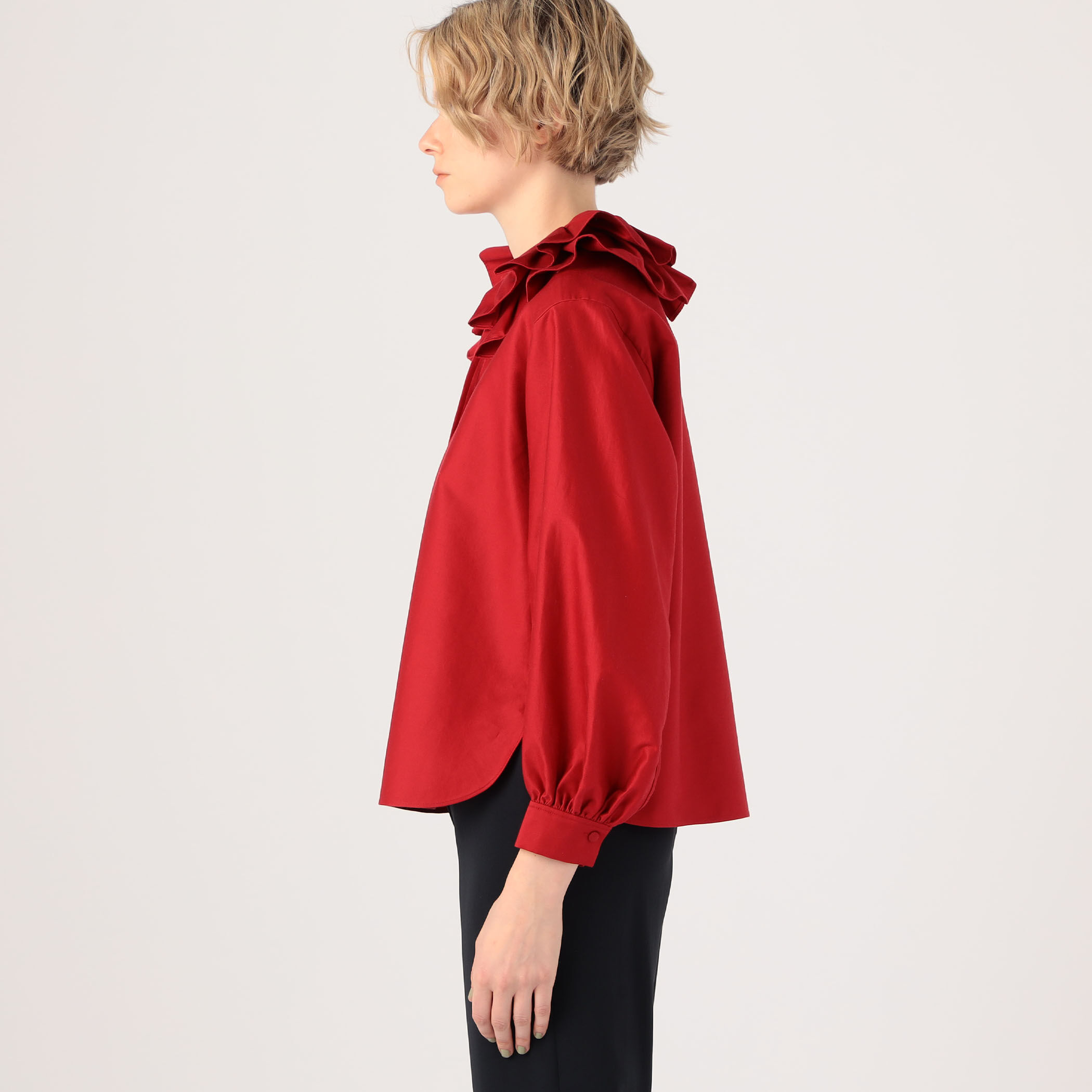 【美品】トゥモローランド ルミエールモールスキン ラッフルカラーブラウス 黒 ルミエールモールスキン ラッフルカラーブラウス