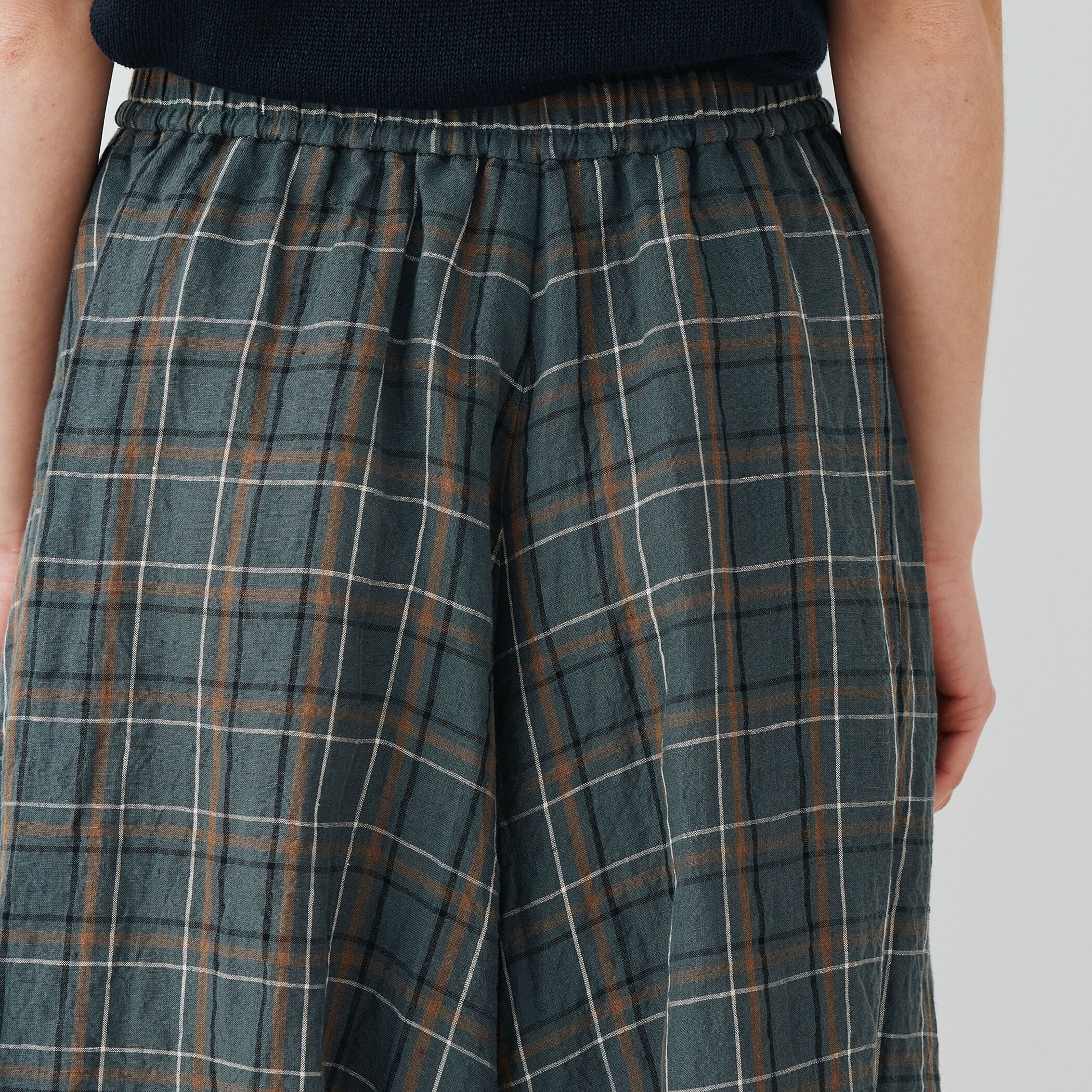 la favola フレアパンツ トゥモローランド　　　DORMEUIL ランダムリネン フレアハーフパンツ｜トゥモローランド 公式サイト