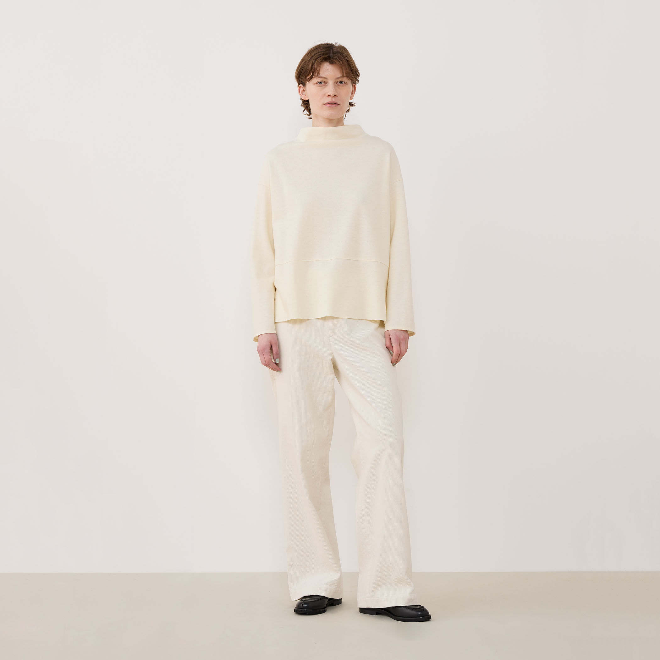 ウールミルドスムース ビルドネックプルオーバー｜トゥモローランド