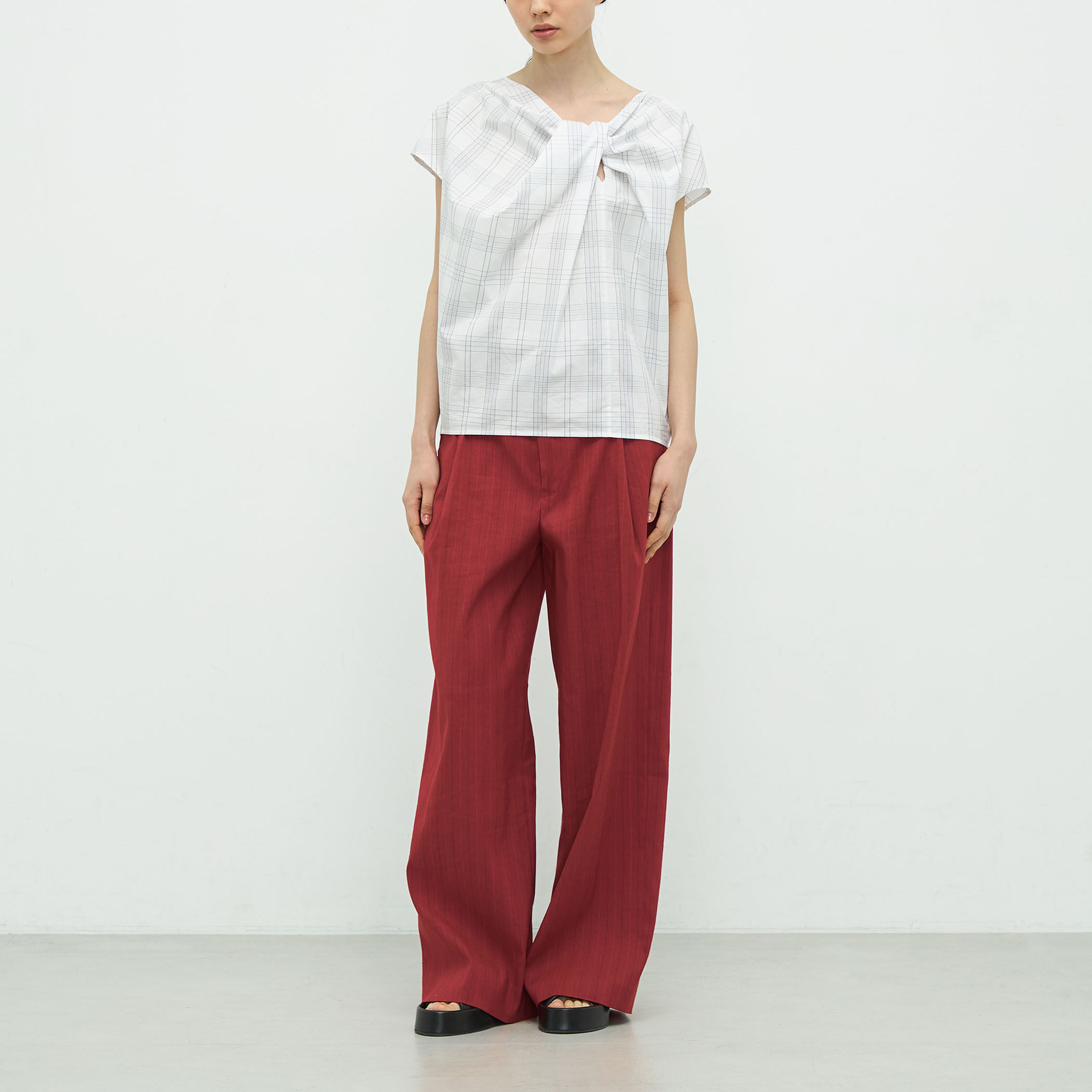 トゥモローランド ビー TOMORROWLAND .B パンツ ベージュ 34 トゥモローランド ビー TOMORROWLAND .B パンツ ベージュ 34