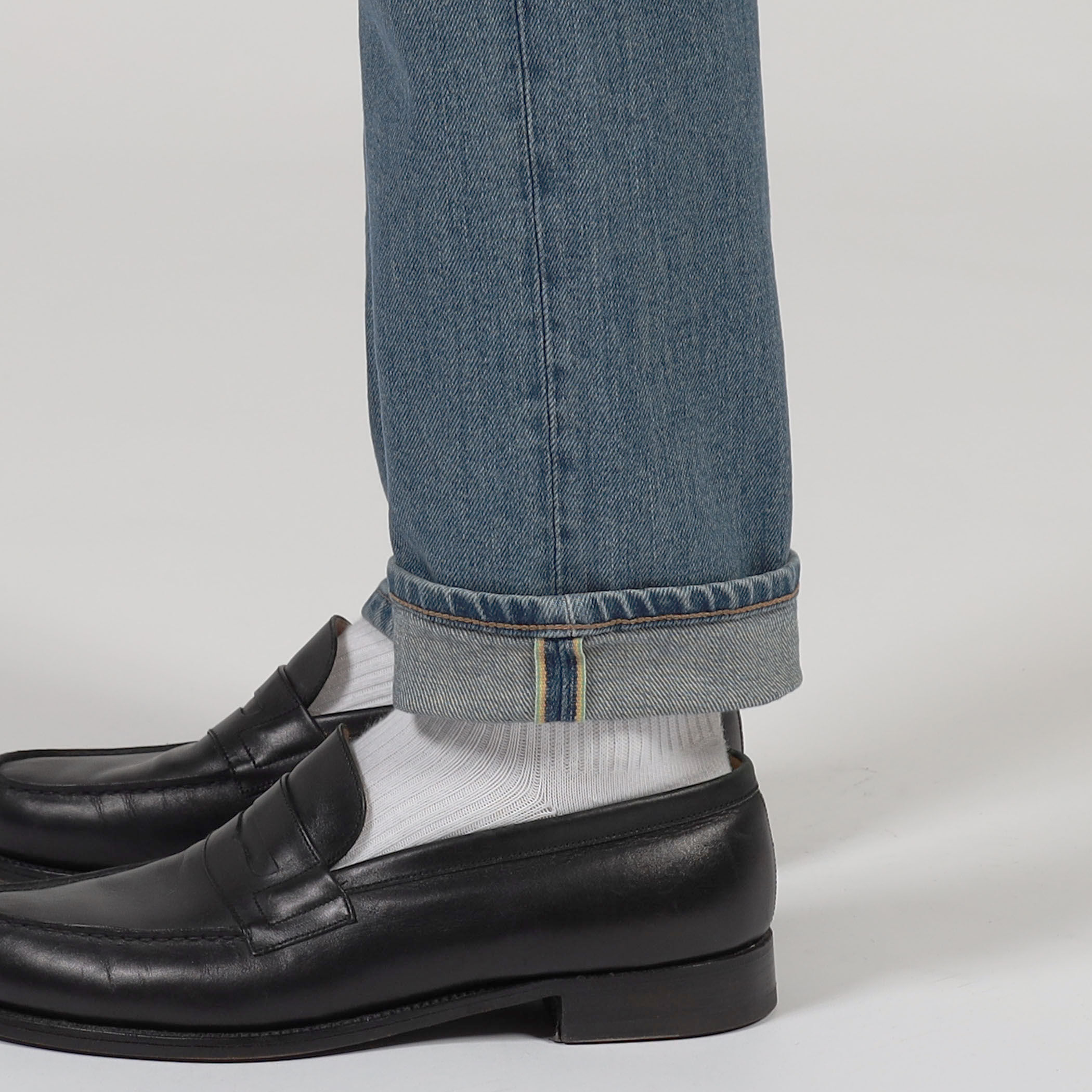 別注】EDWIN SLIM TAPPERED USED デニムパンツ｜トゥモローランド 公式