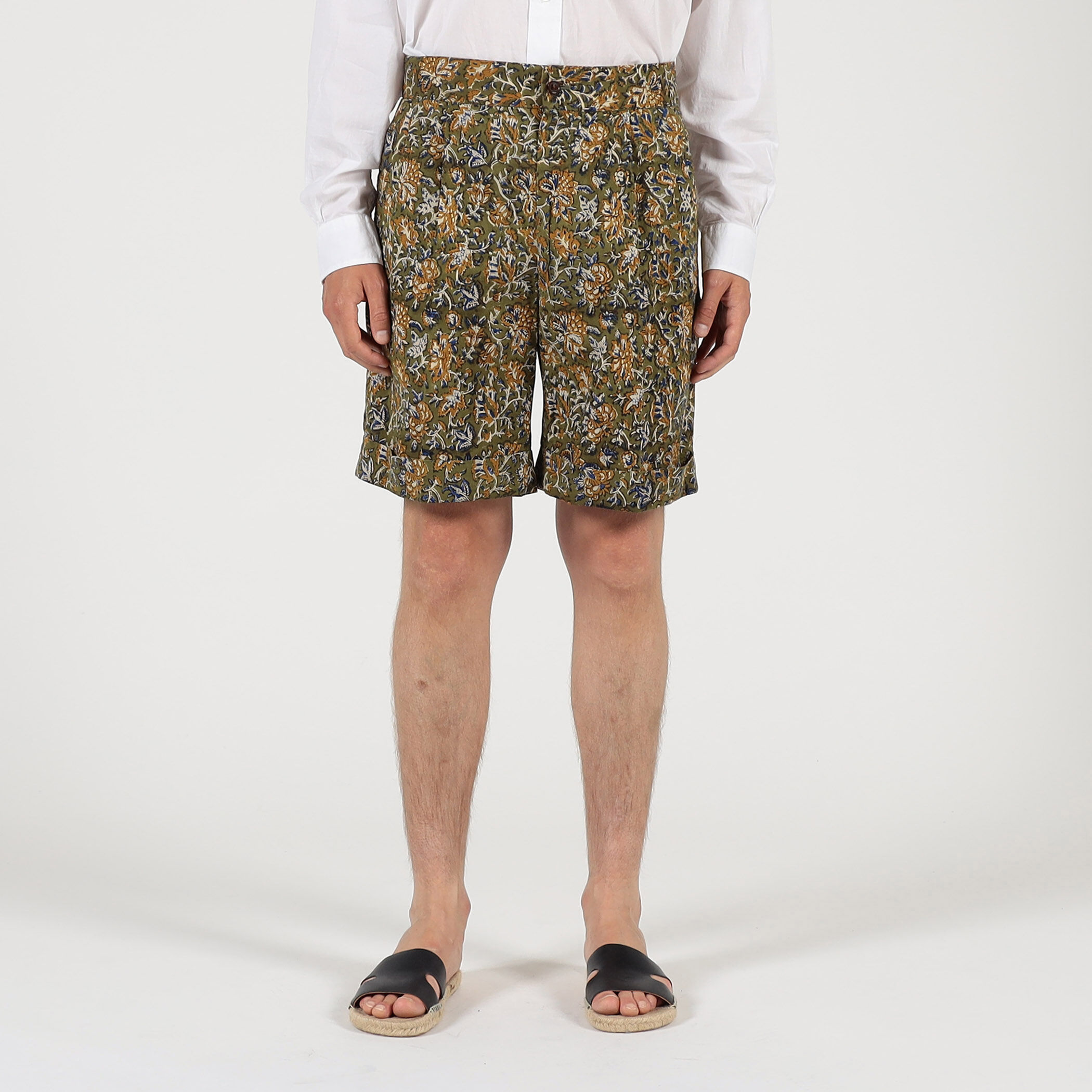 バティックプリント バックベルト ショートパンツ｜トゥモローランド