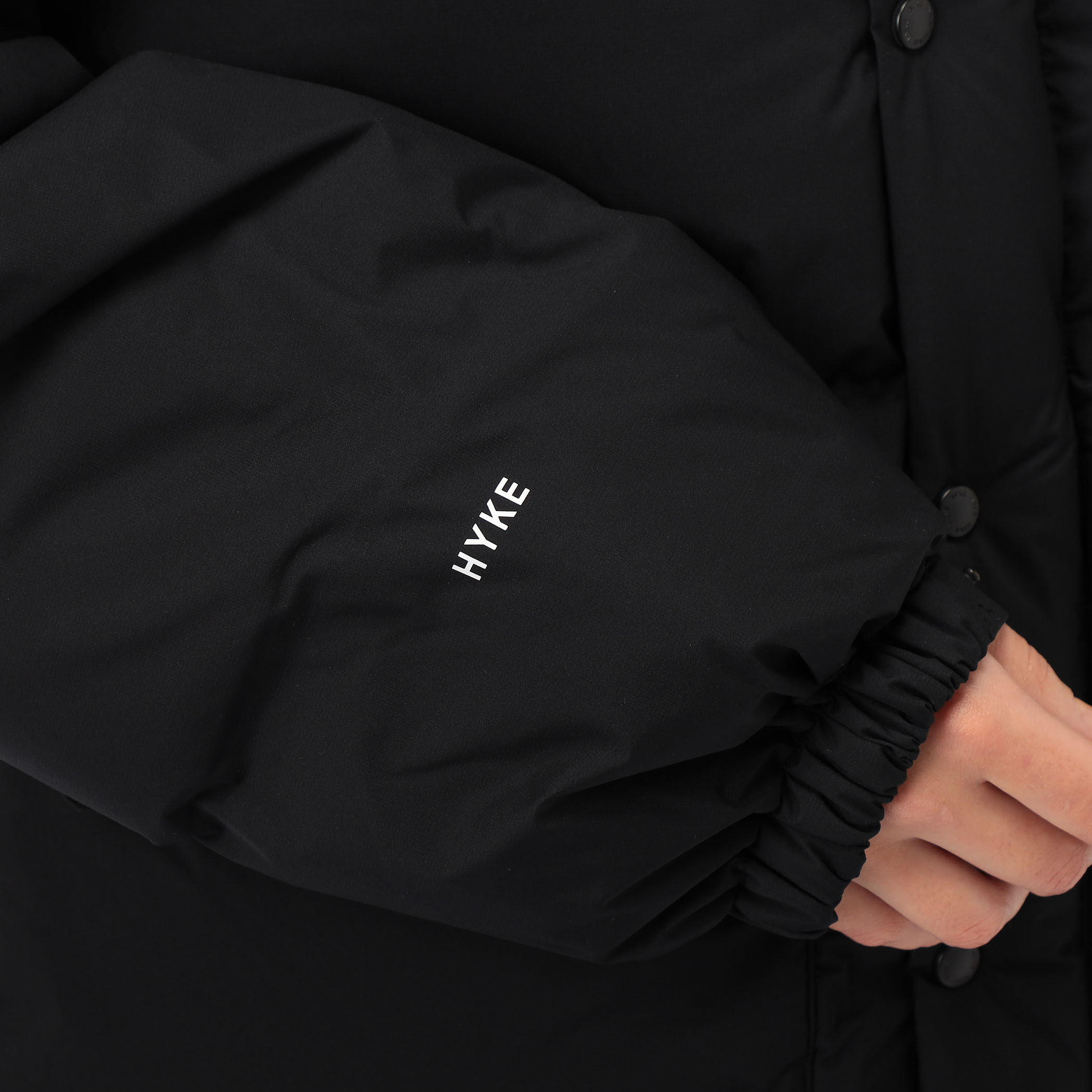 HYKE PERTEX DOWN JACKET｜トゥモローランド 公式通販